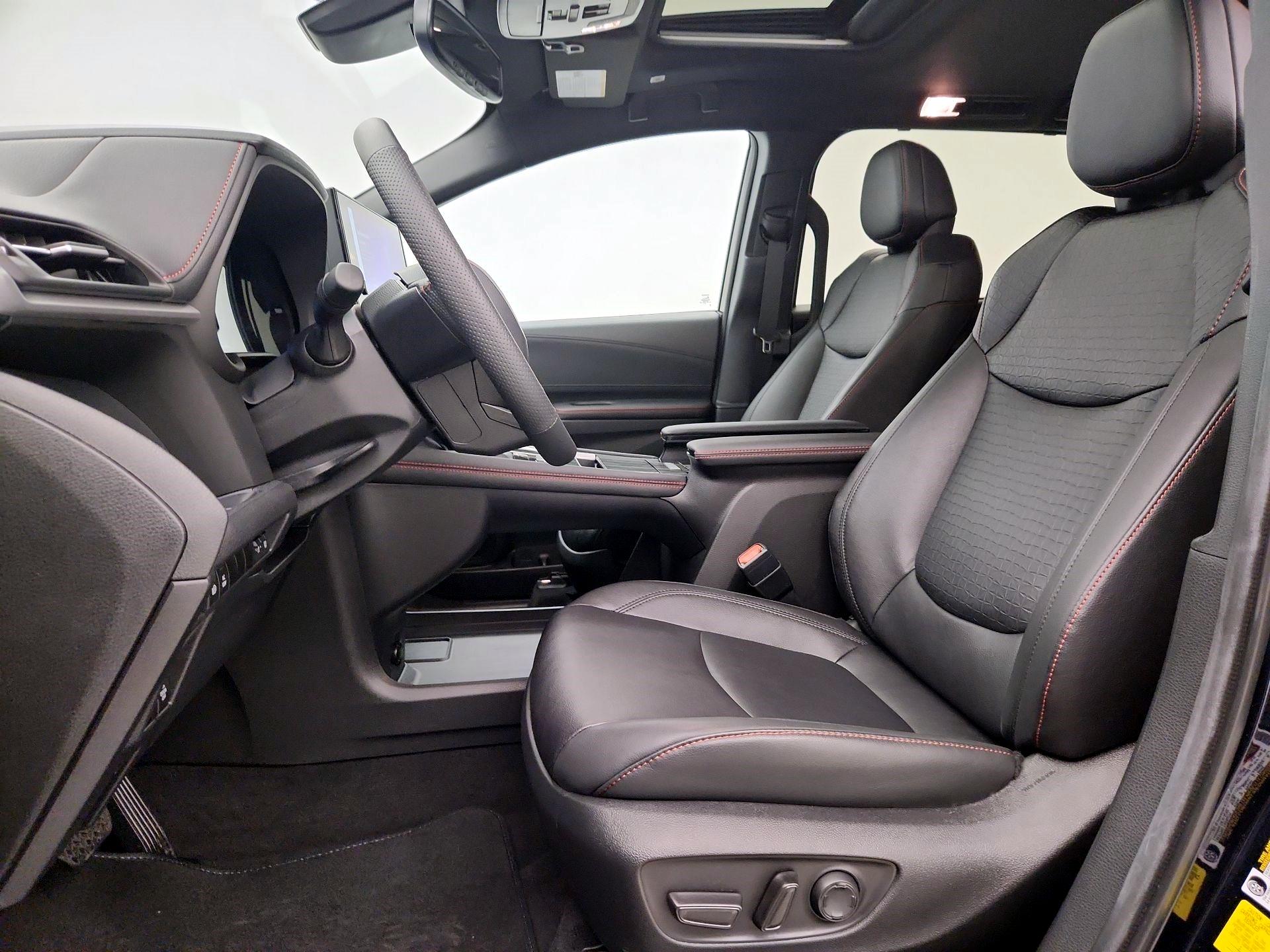 Thumbnail: 2025 Toyota Sienna - 9