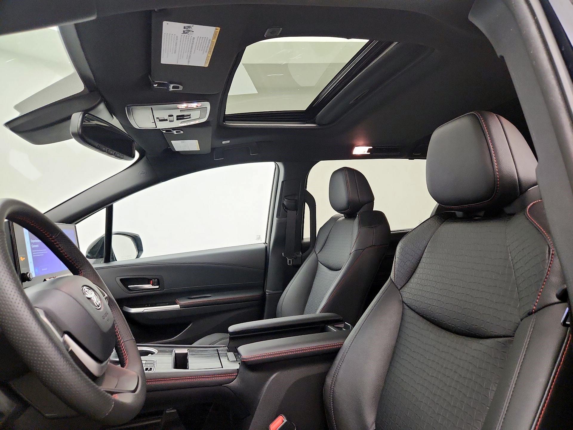 Thumbnail: 2025 Toyota Sienna - 17