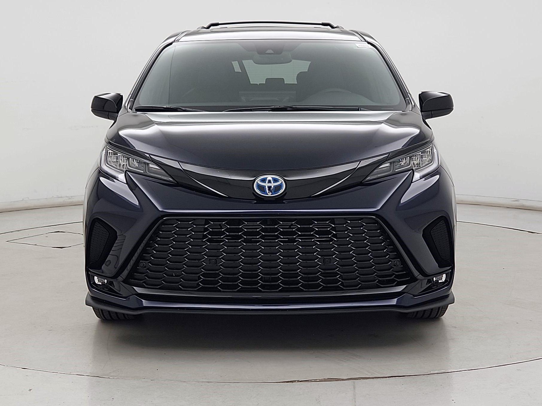 Thumbnail: 2025 Toyota Sienna - 2