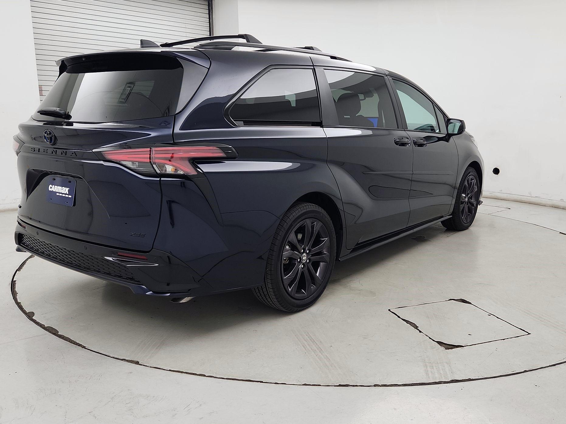 Thumbnail: 2025 Toyota Sienna - 5