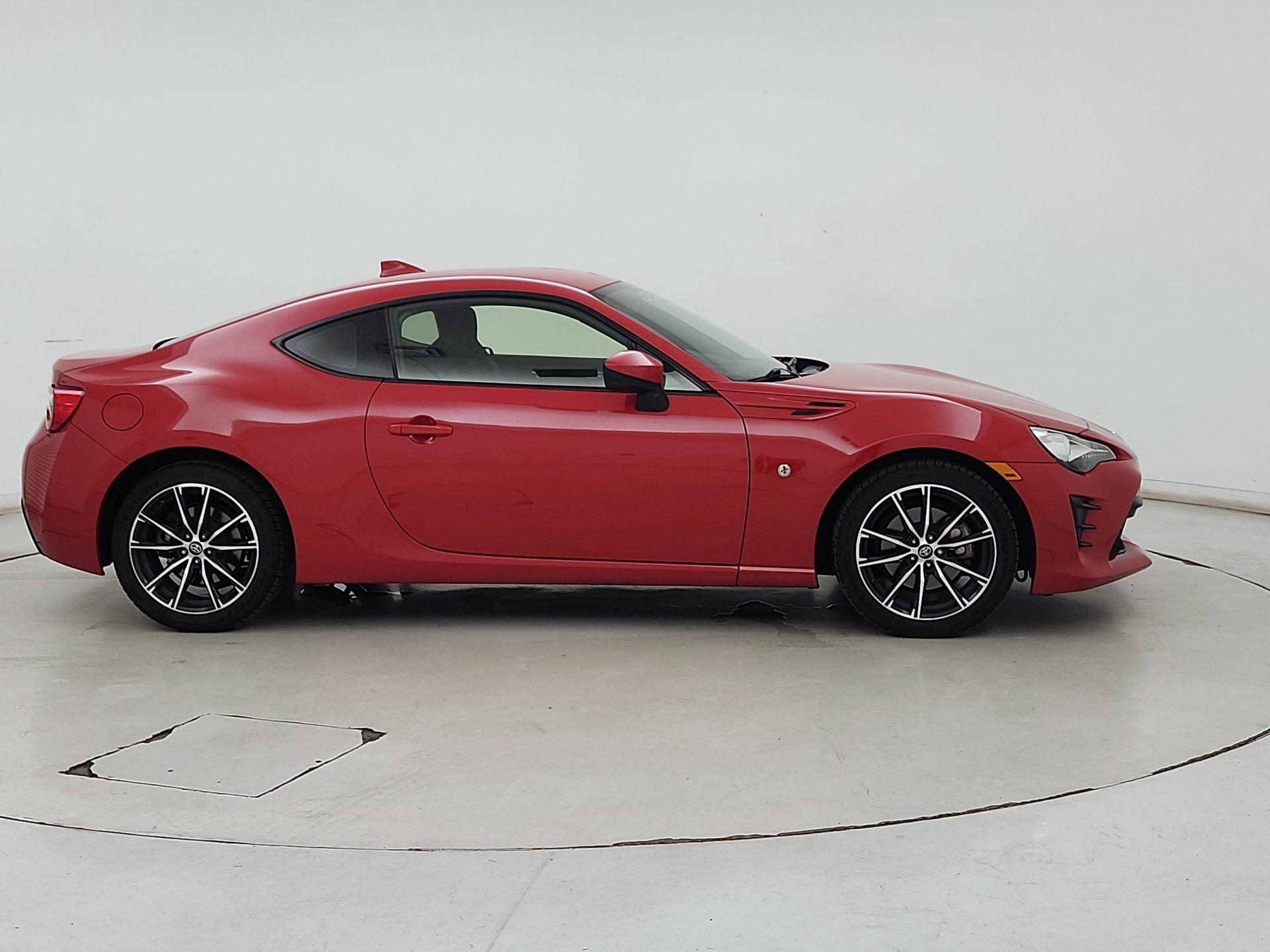 Thumbnail: 2017 Toyota 86 - 4
