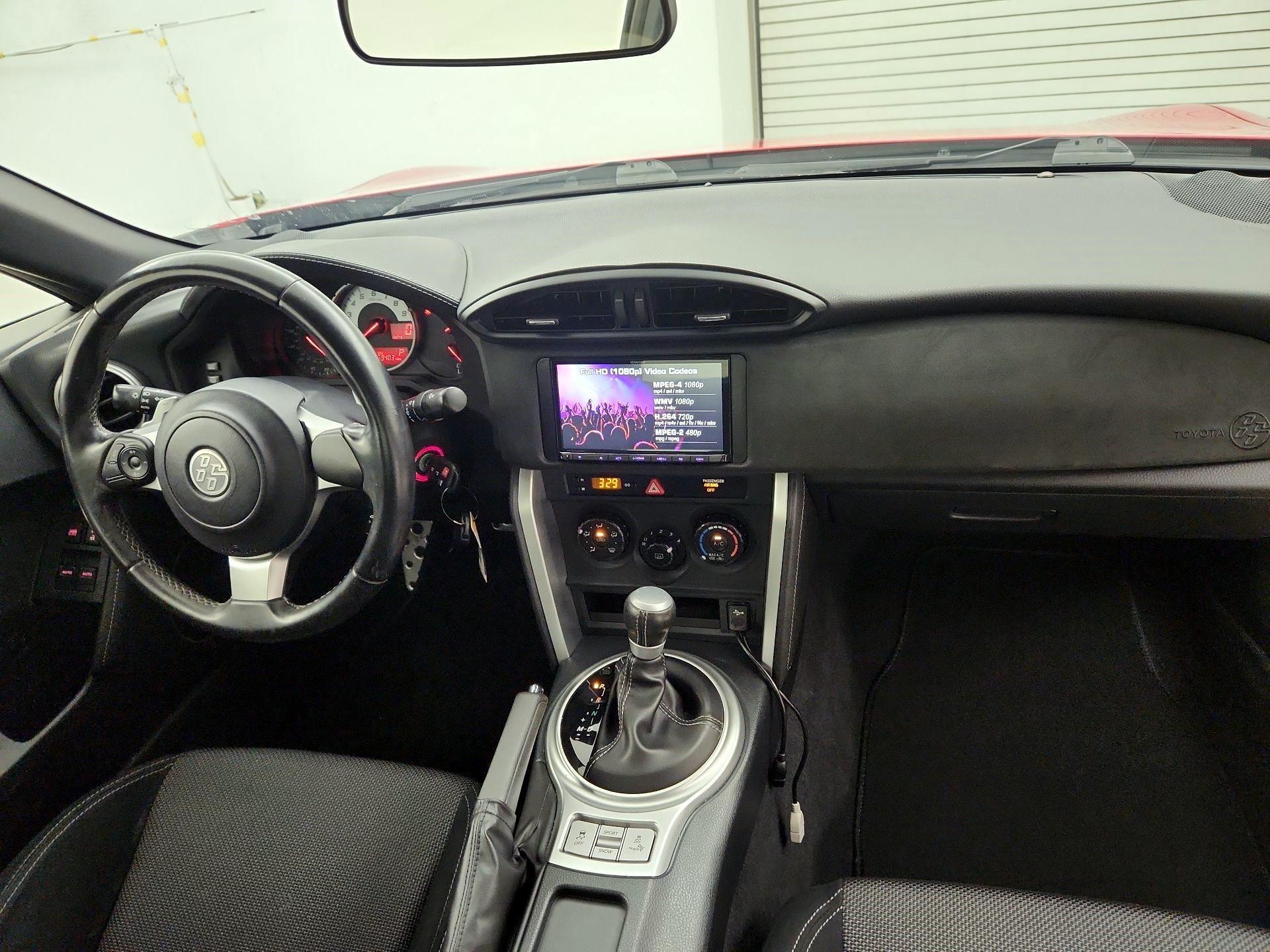 Thumbnail: 2017 Toyota 86 - 8