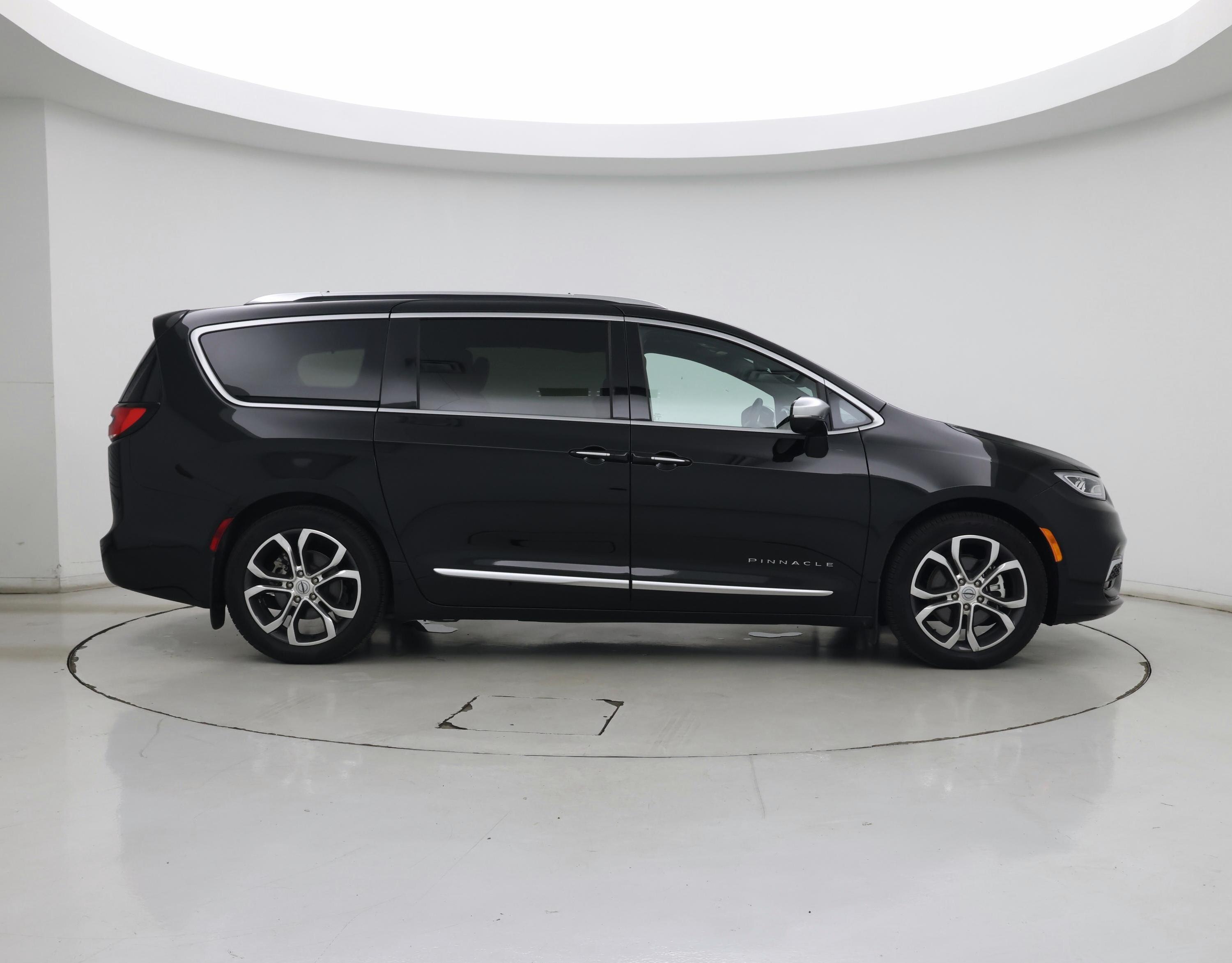 Thumbnail: 2024 Chrysler Pacifica - 7