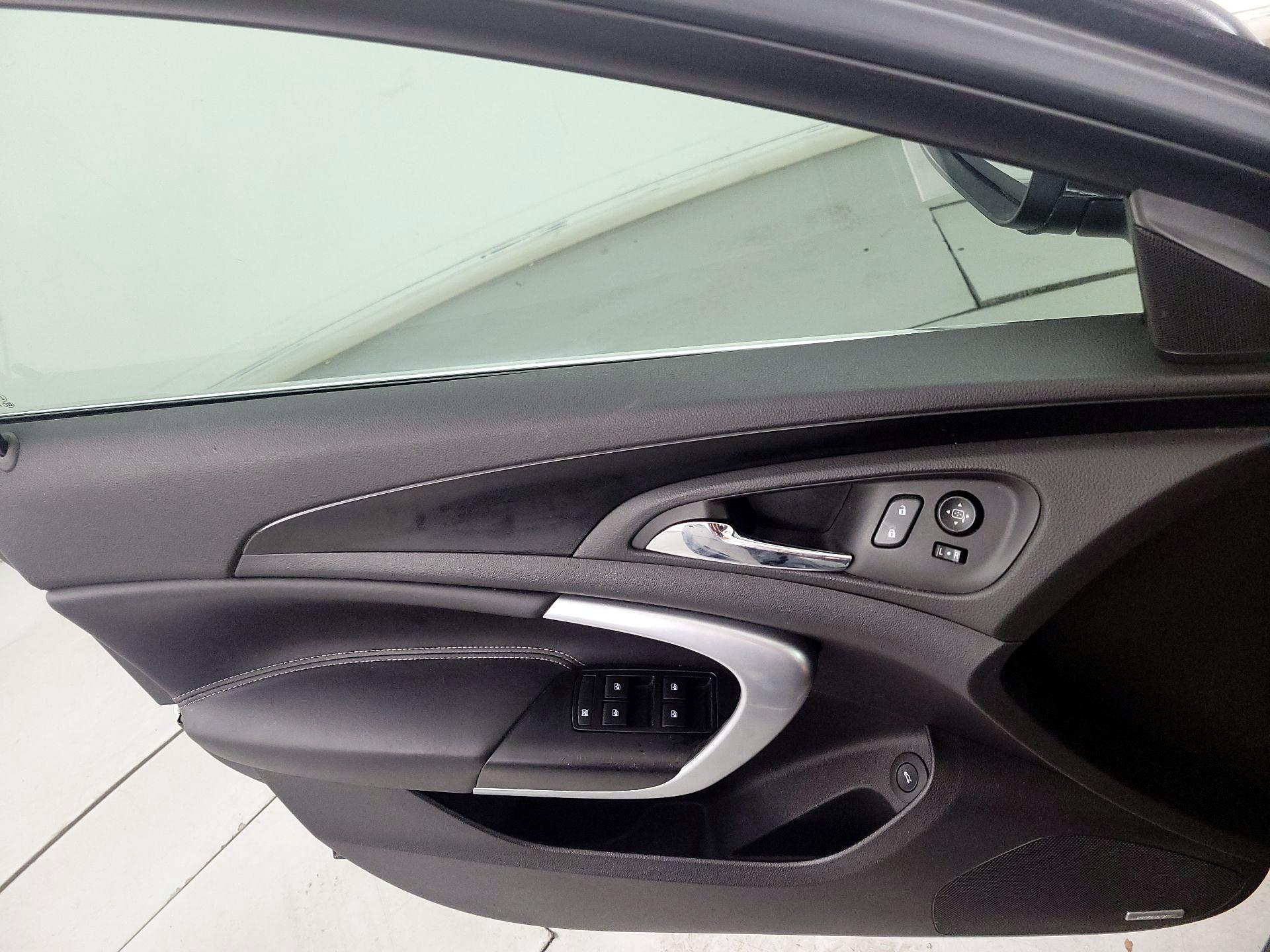 Thumbnail: 2015 Buick Regal - 12