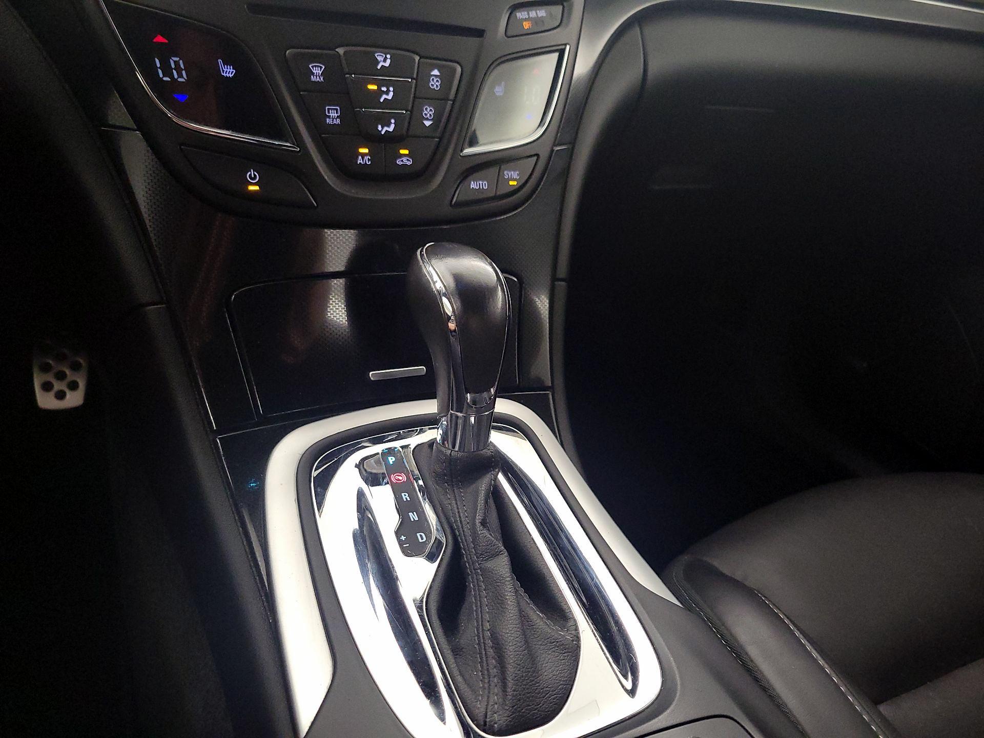 Thumbnail: 2015 Buick Regal - 18