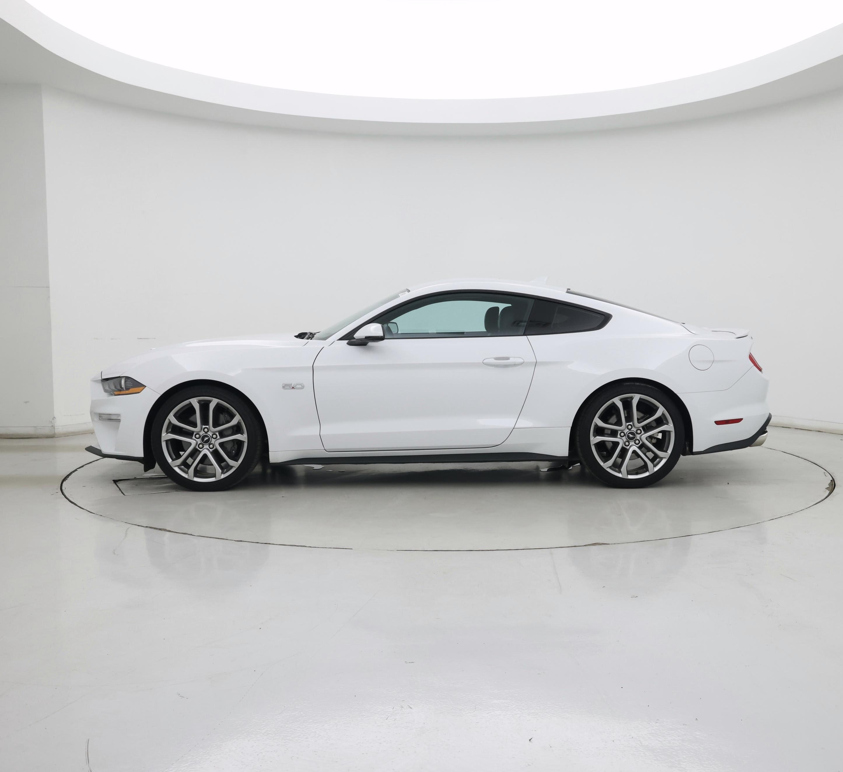 Thumbnail: 2022 Ford Mustang - 3