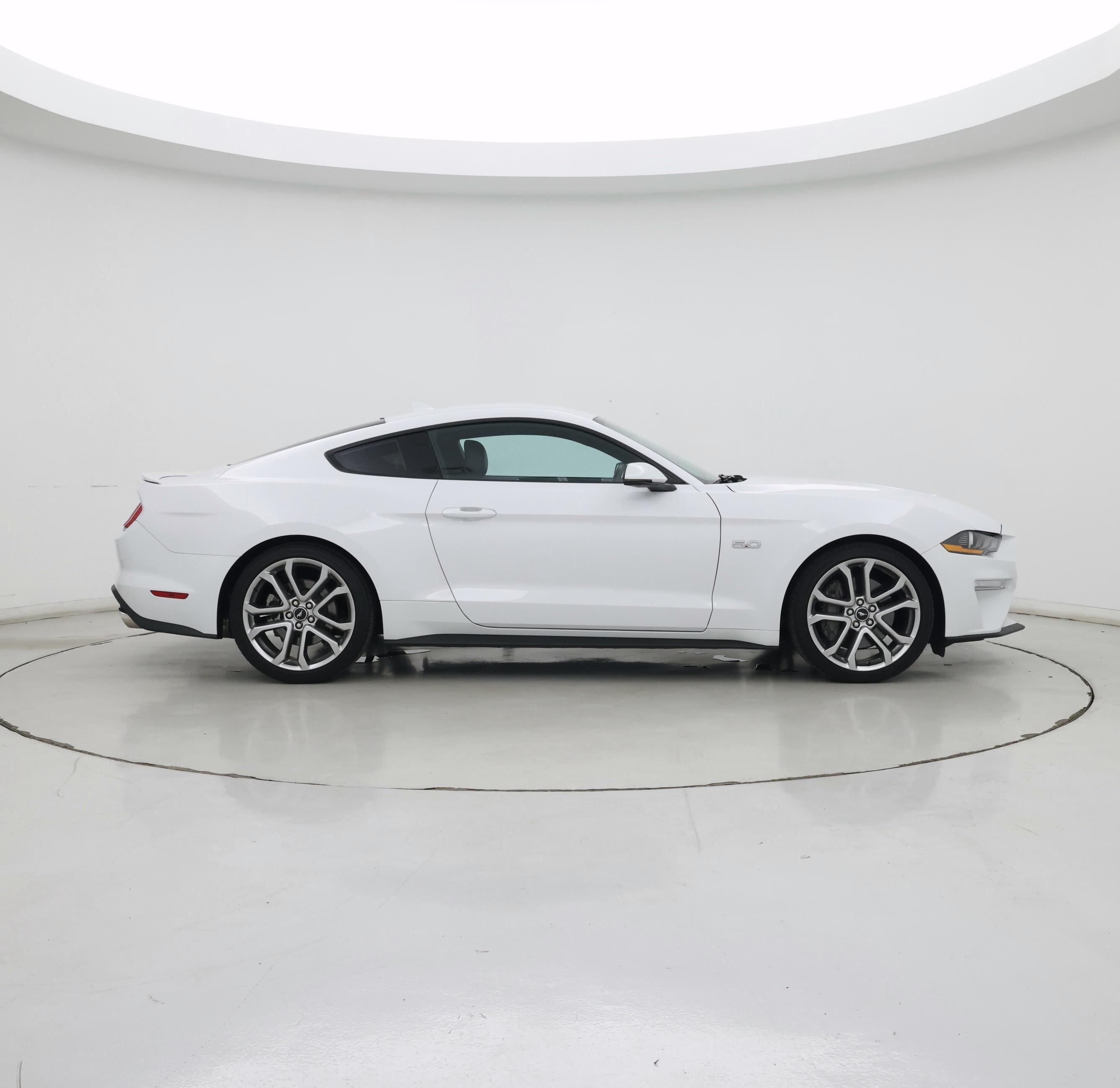 Thumbnail: 2022 Ford Mustang - 7