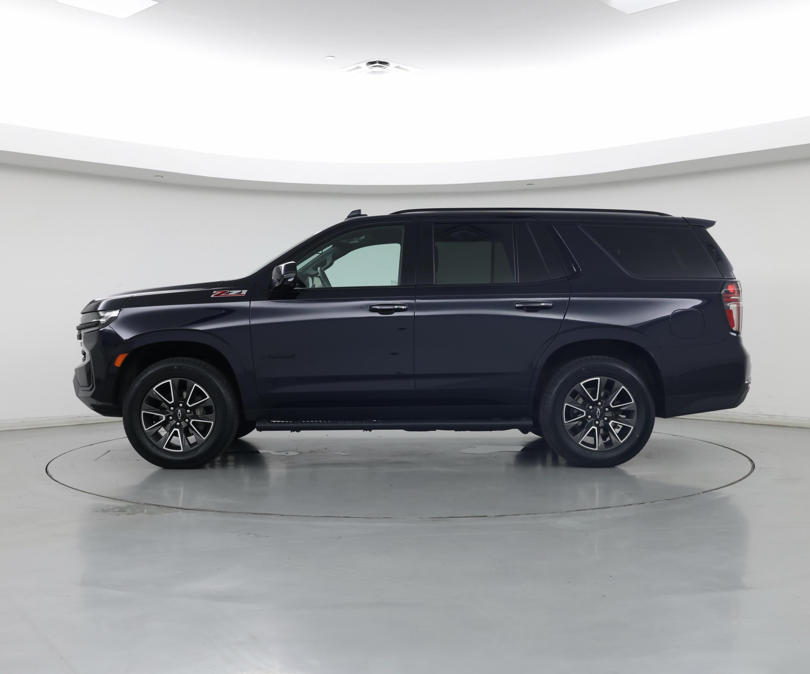 Thumbnail: 2022 Chevrolet Tahoe - 3