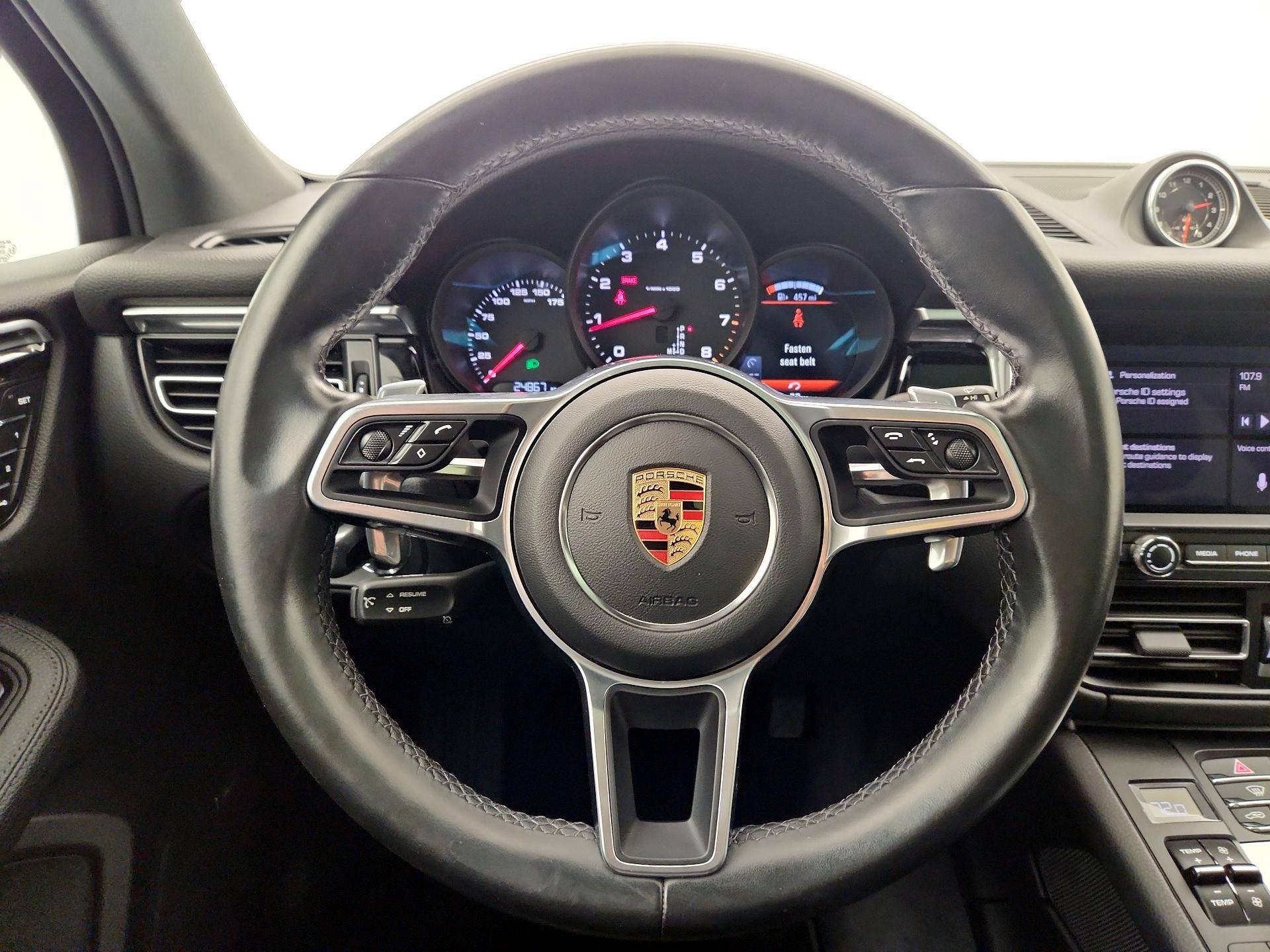 Thumbnail: 2020 Porsche Macan - 10