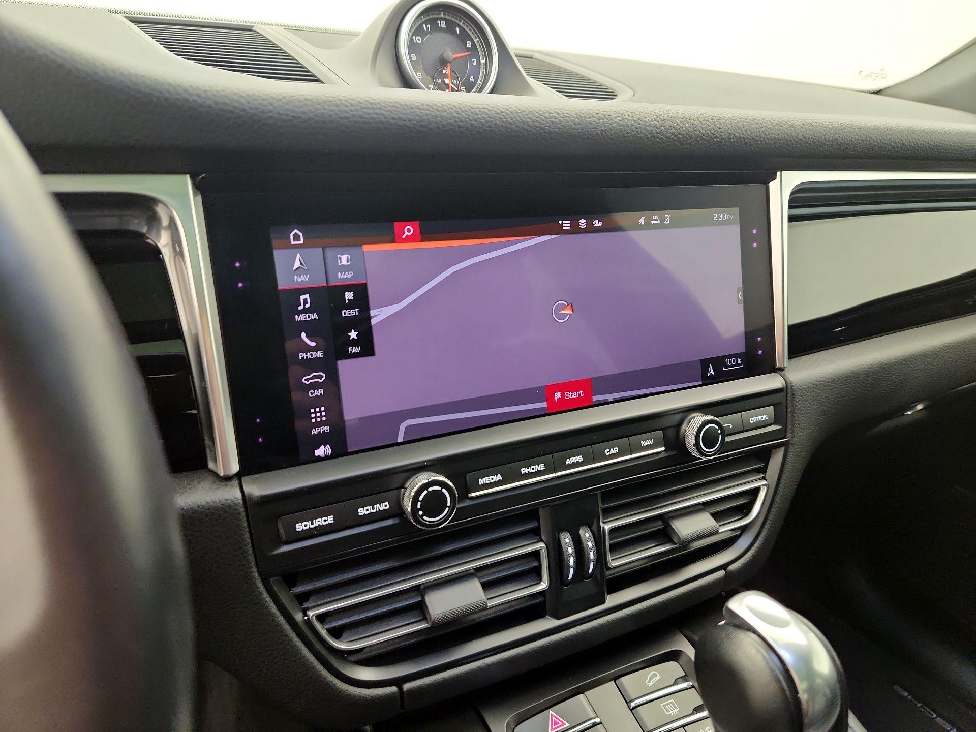 Thumbnail: 2020 Porsche Macan - 14