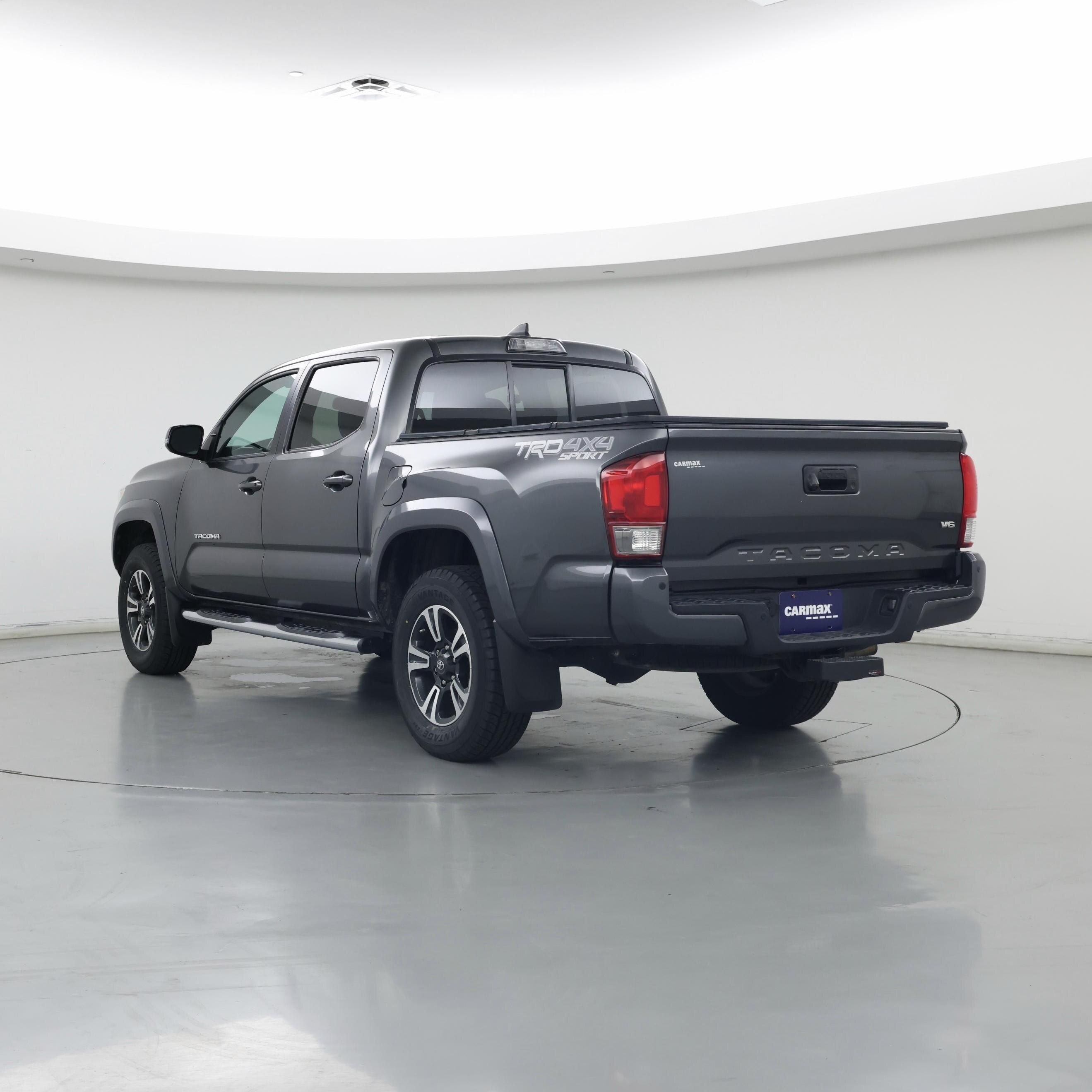 Thumbnail: 2016 Toyota Tacoma - 2