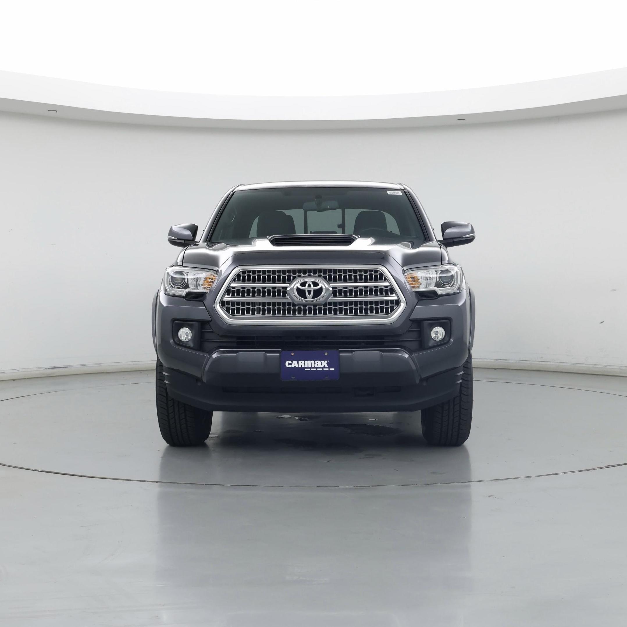 Thumbnail: 2016 Toyota Tacoma - 5