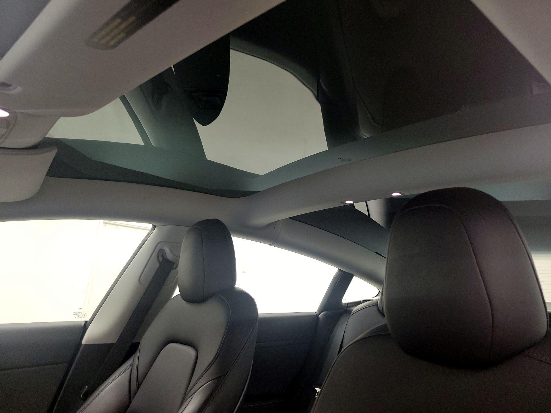 Thumbnail: 2022 Tesla Model 3 - 18