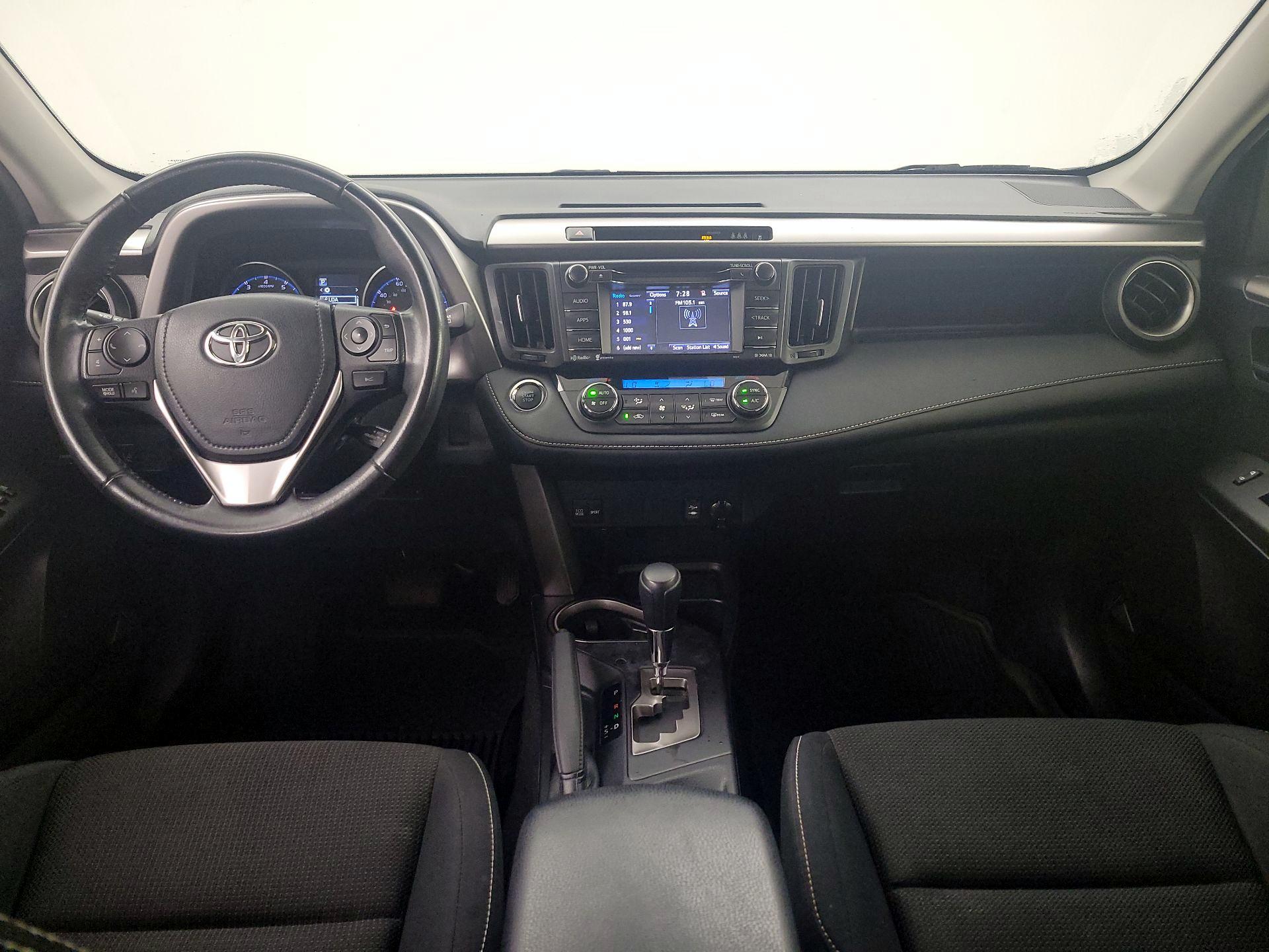 Thumbnail: 2018 Toyota RAV4 - 9