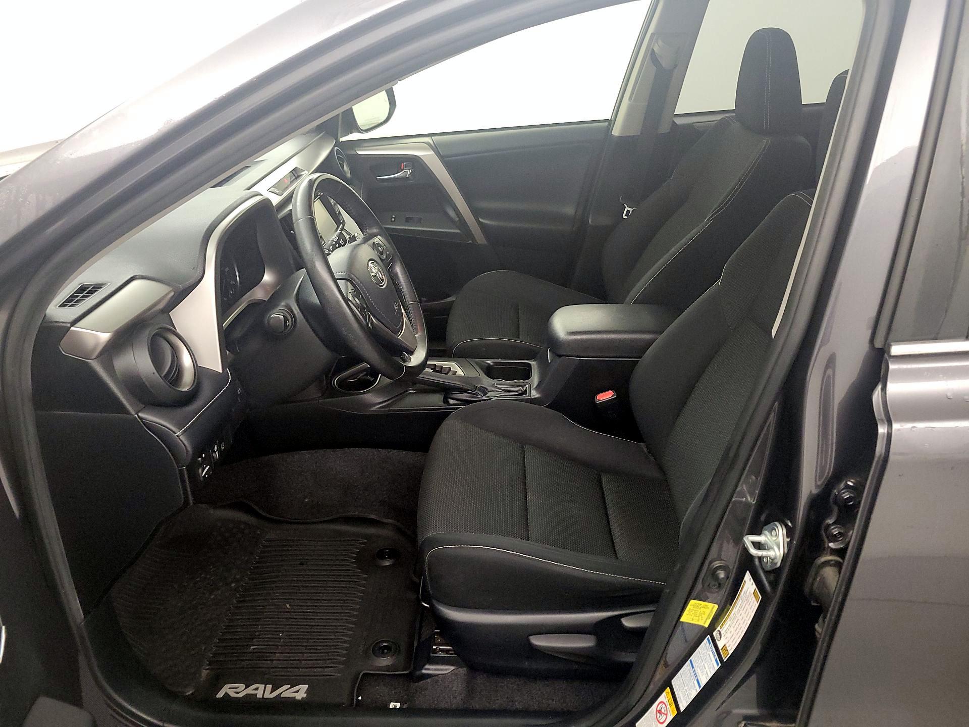 Thumbnail: 2018 Toyota RAV4 - 11