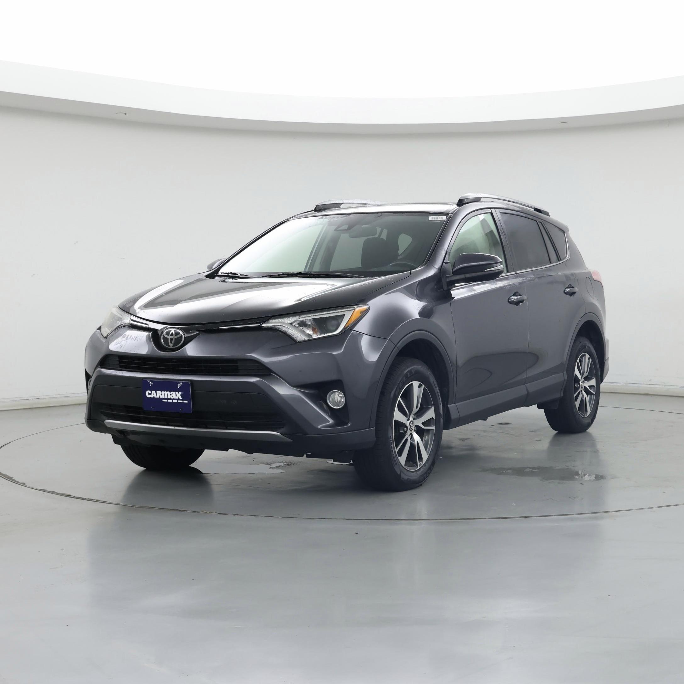 Thumbnail: 2018 Toyota RAV4 - 4