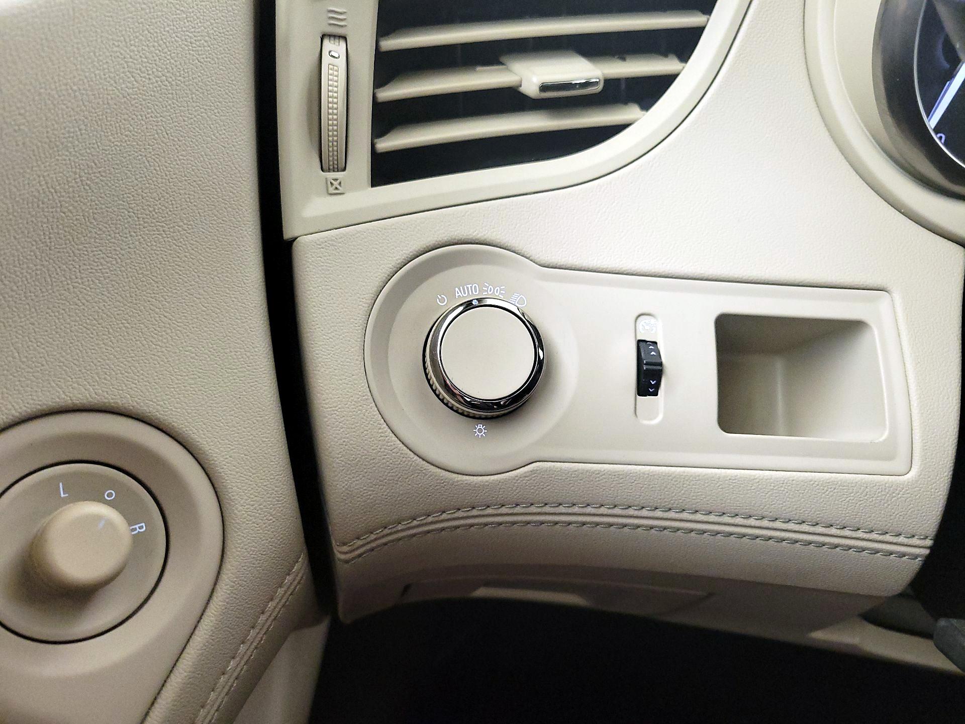 Thumbnail: 2014 Buick LaCrosse - 13