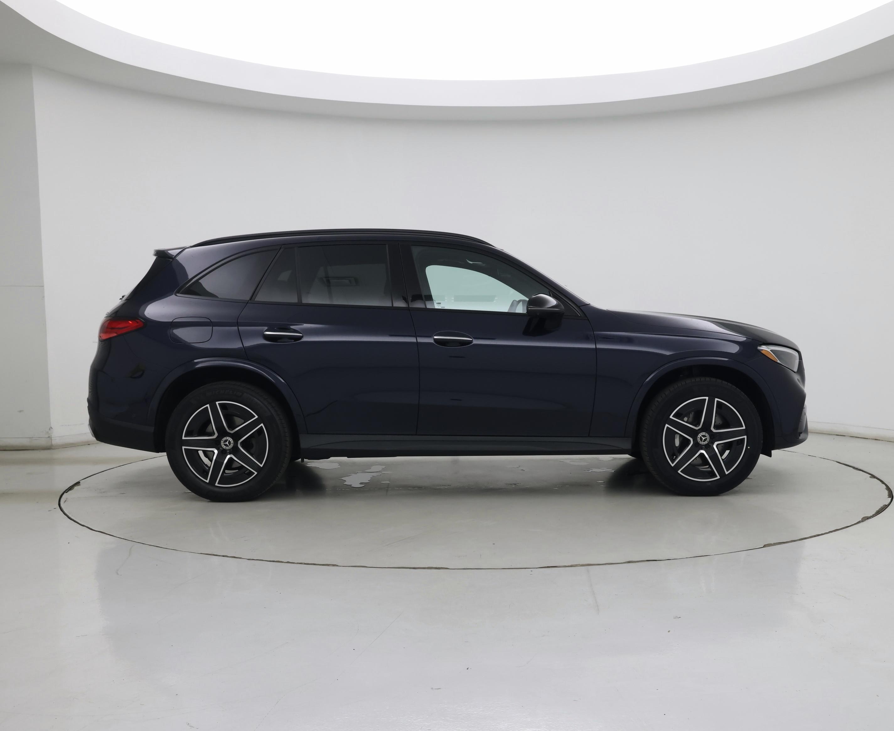 Thumbnail: 2023 Mercedes-Benz GLC - 7