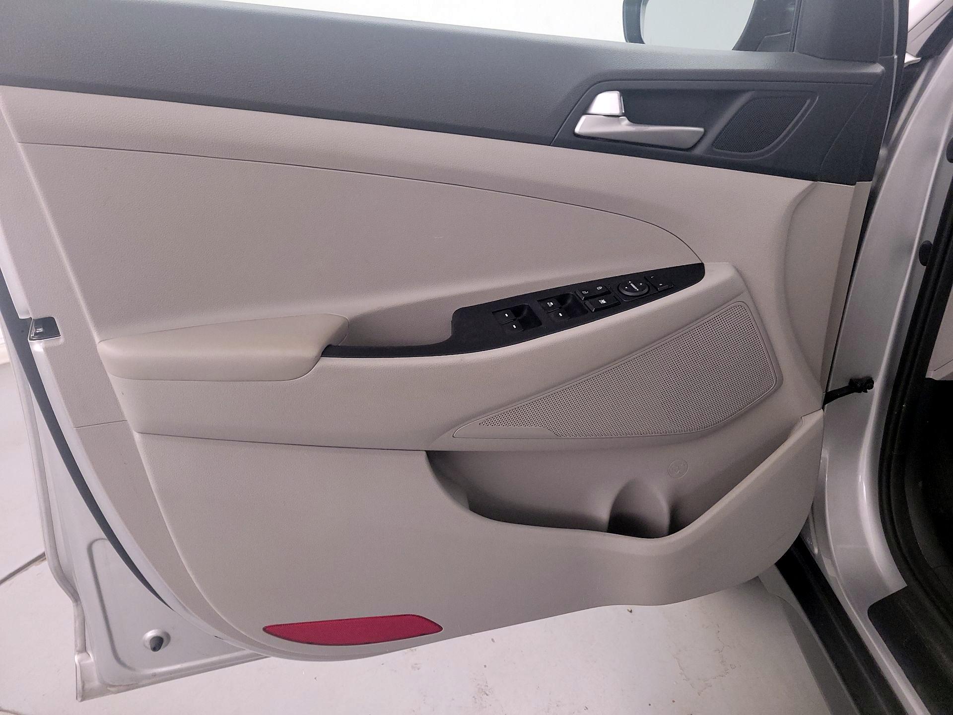 Thumbnail: 2021 Hyundai Tucson - 12