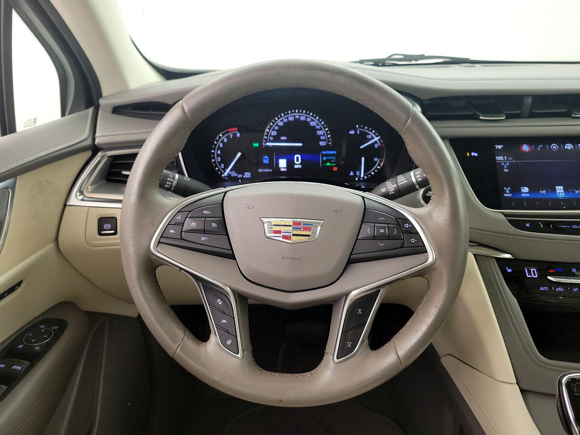 Thumbnail: 2017 Cadillac XT5 - 10