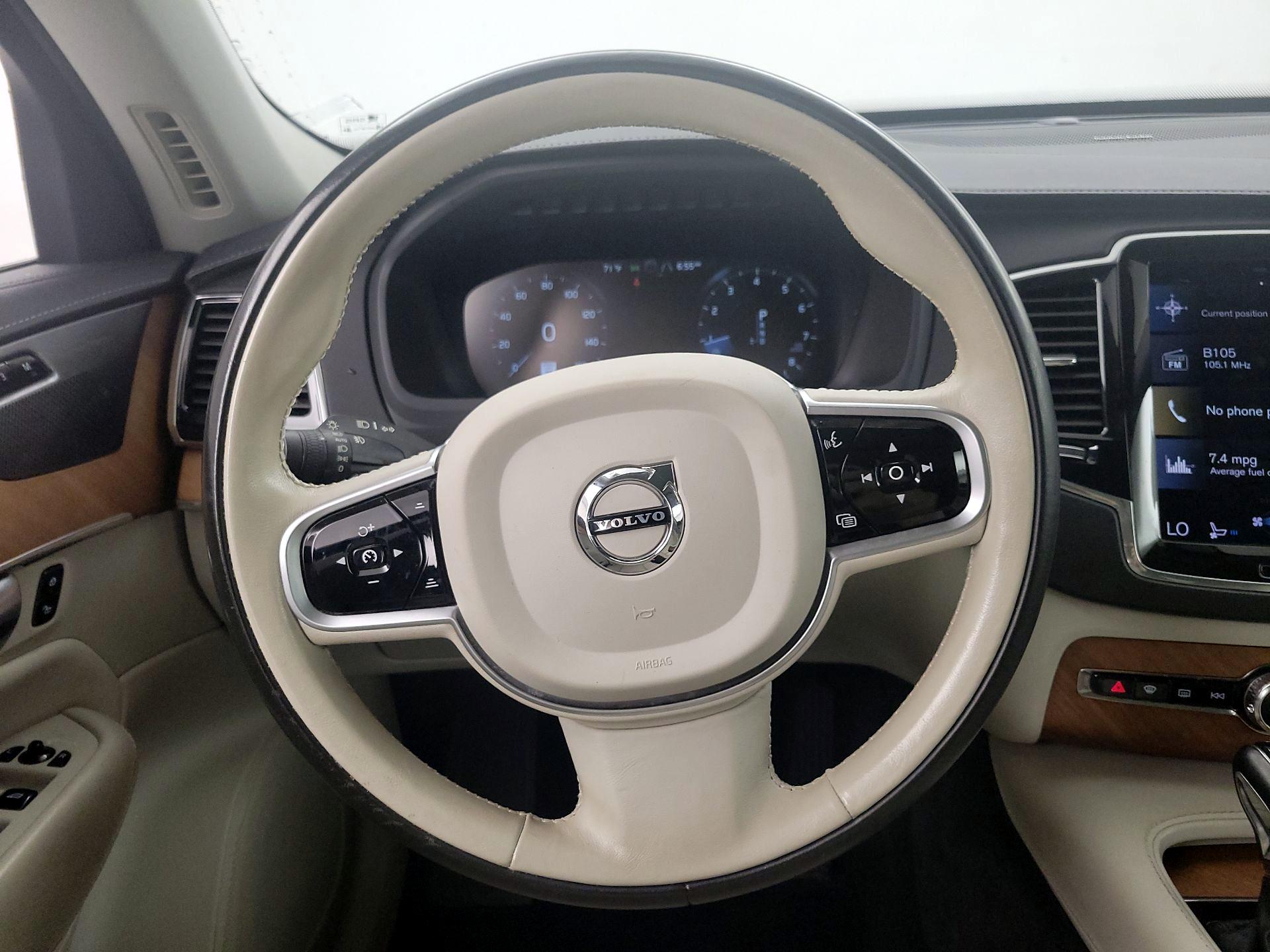 Thumbnail: 2020 Volvo XC90 - 10