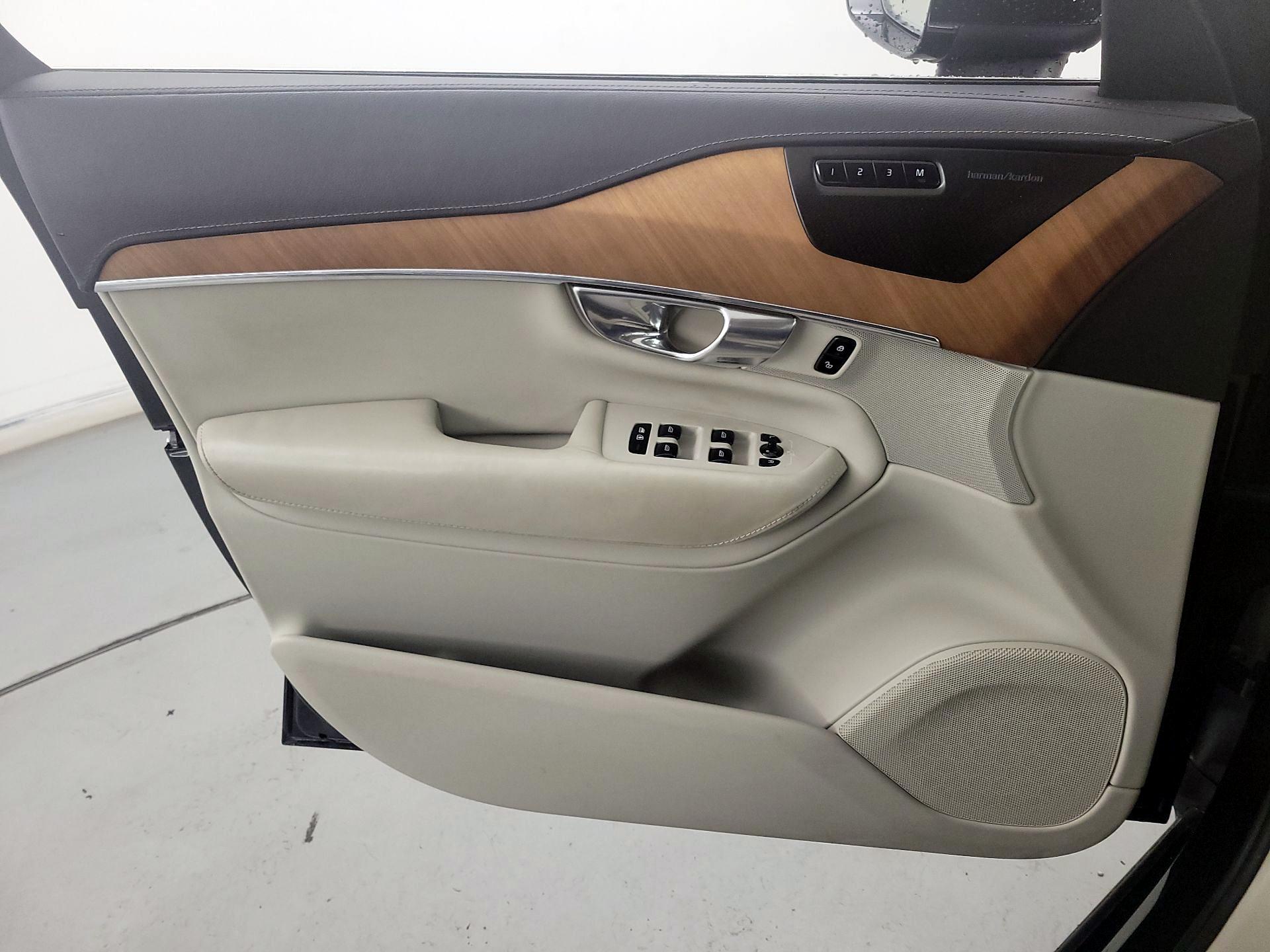 Thumbnail: 2020 Volvo XC90 - 12