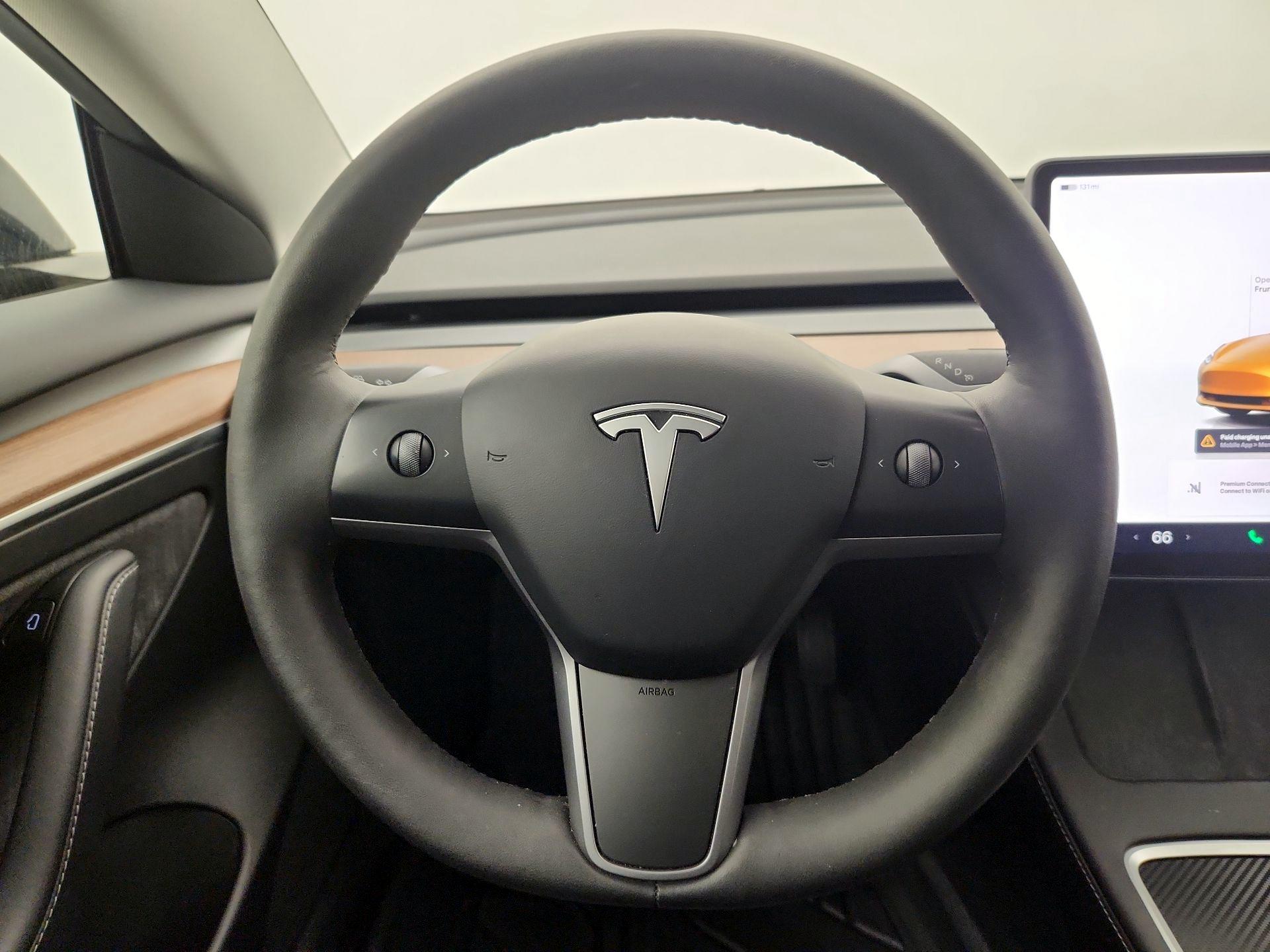 Thumbnail: 2023 Tesla Model 3 - 10