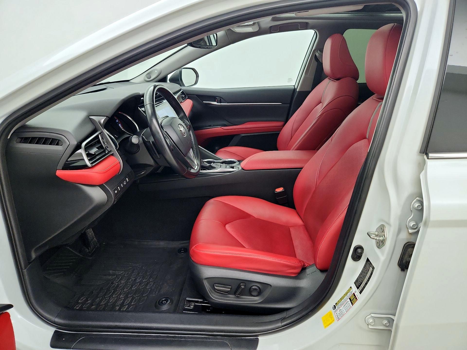 Thumbnail: 2019 Toyota Camry - 11