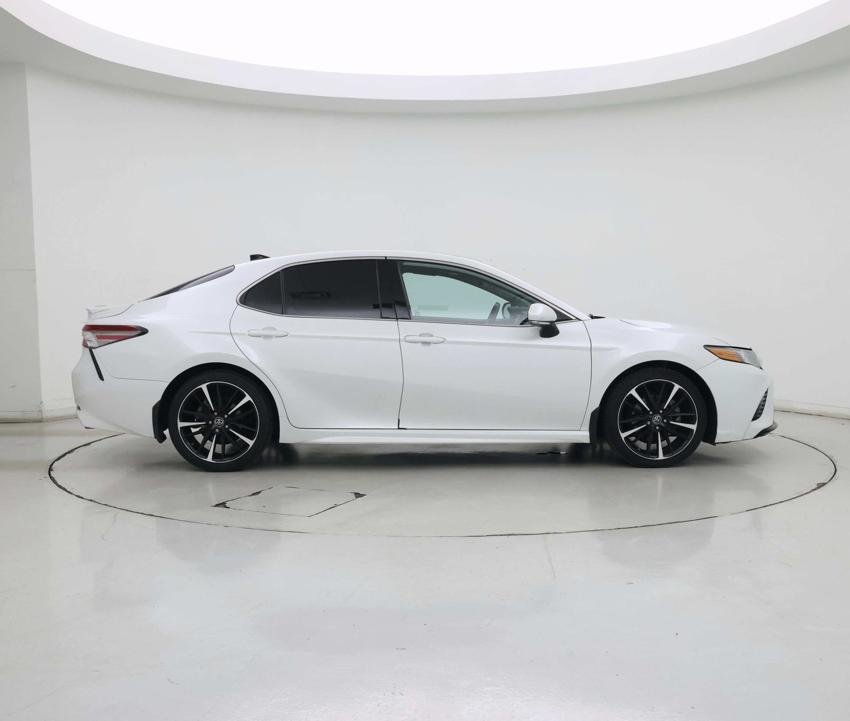 Thumbnail: 2019 Toyota Camry - 7