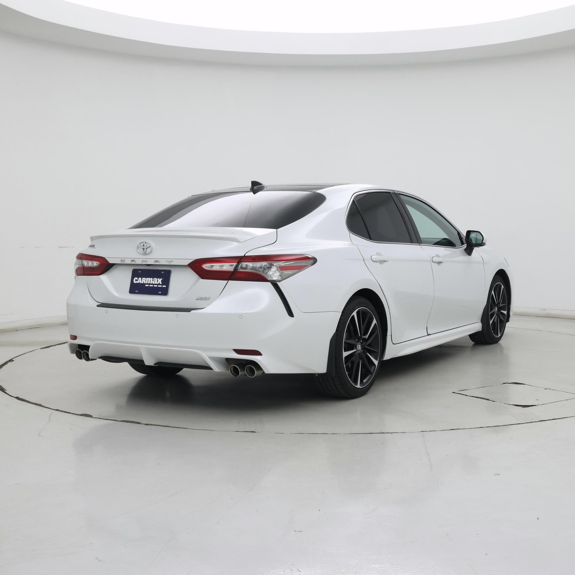 Thumbnail: 2019 Toyota Camry - 8