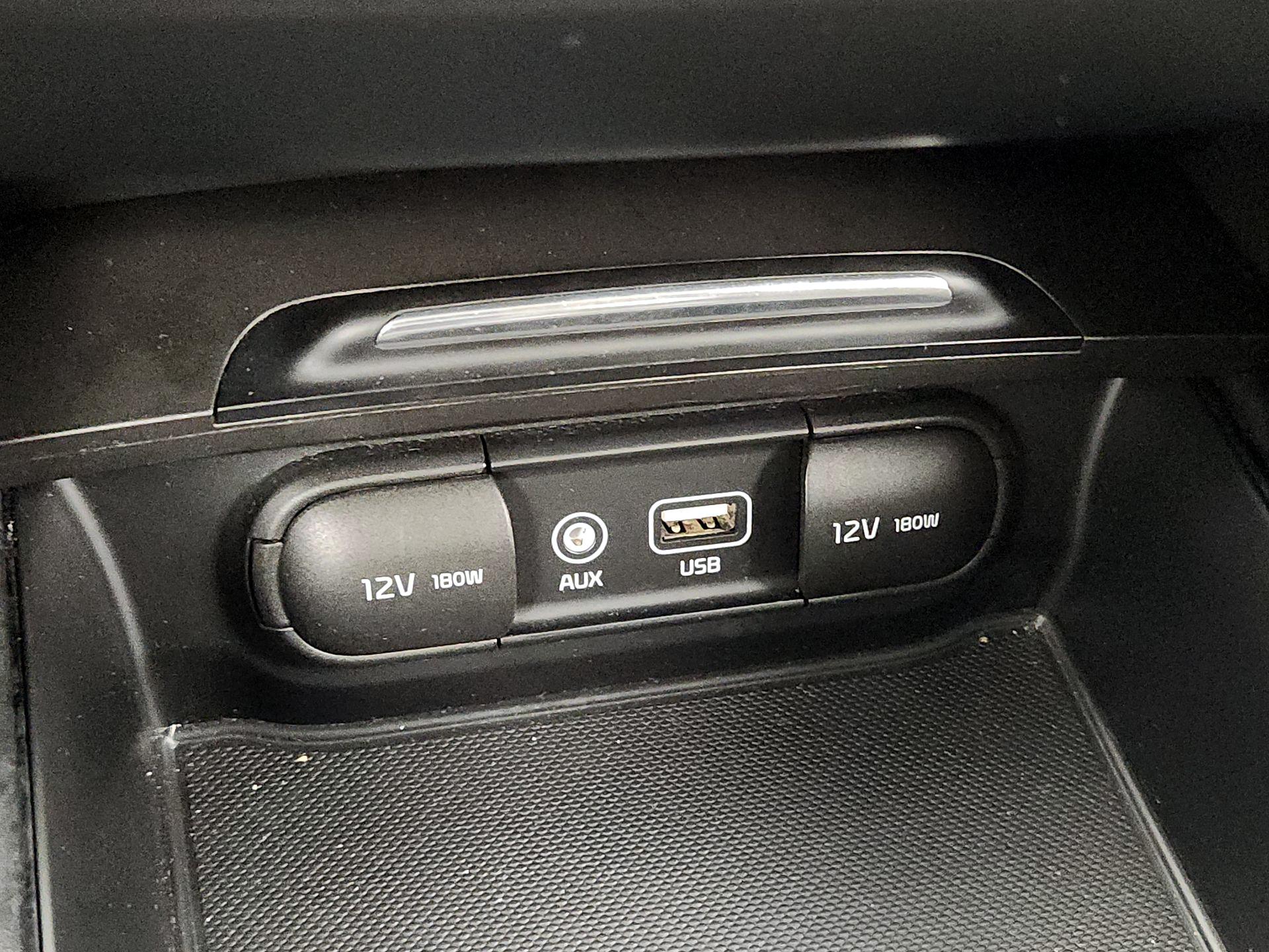 Thumbnail: 2016 Kia Optima - 18