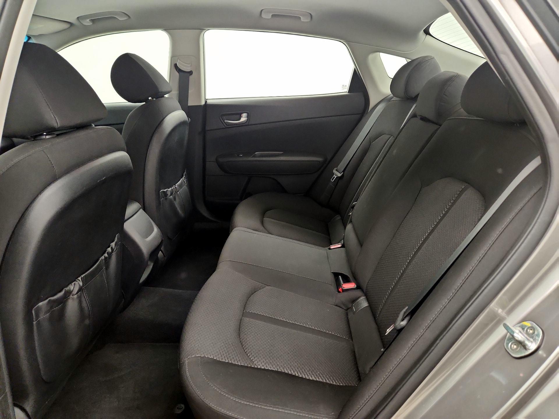 Thumbnail: 2016 Kia Optima - 19