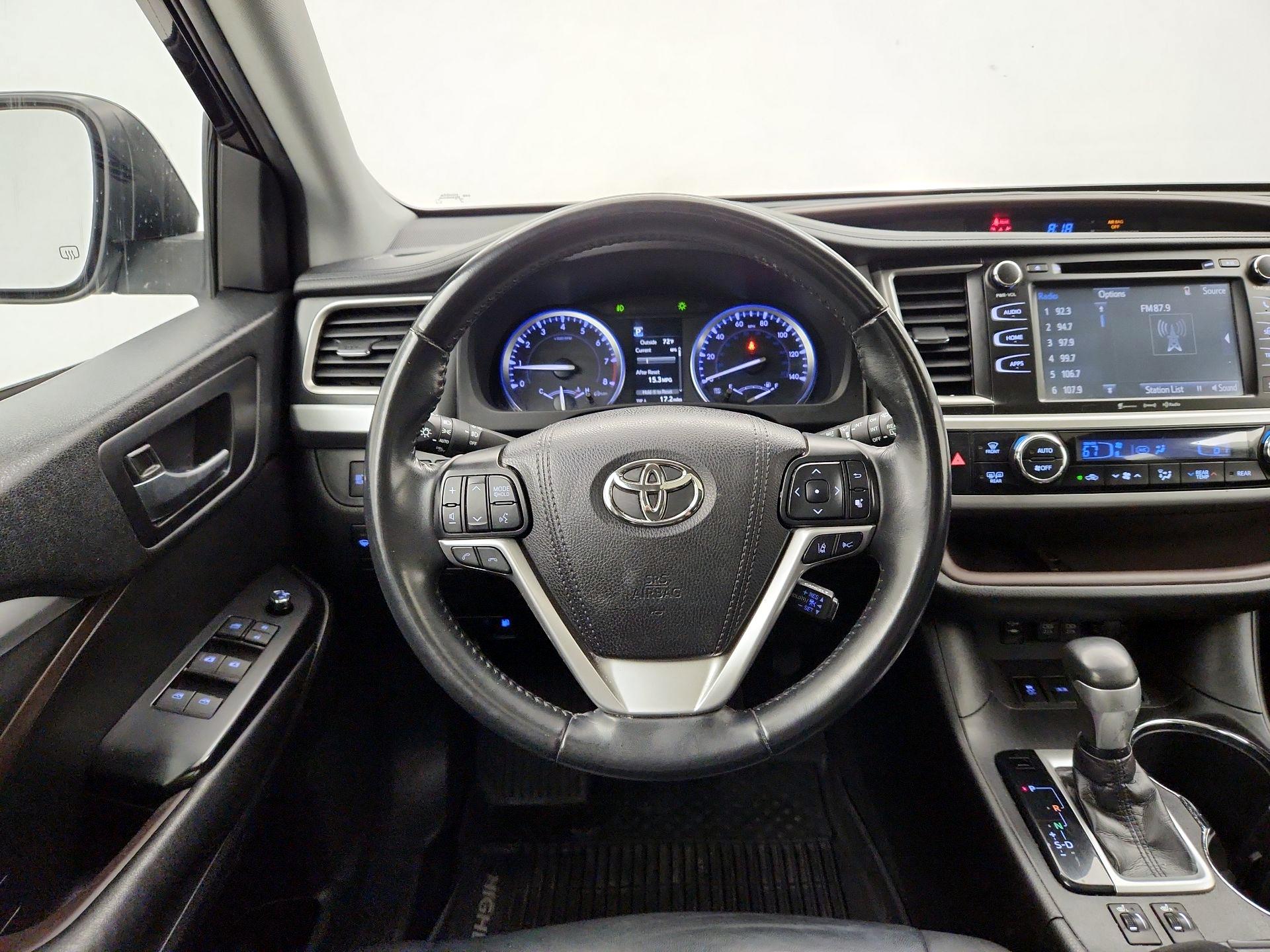 Thumbnail: 2019 Toyota Highlander - 10