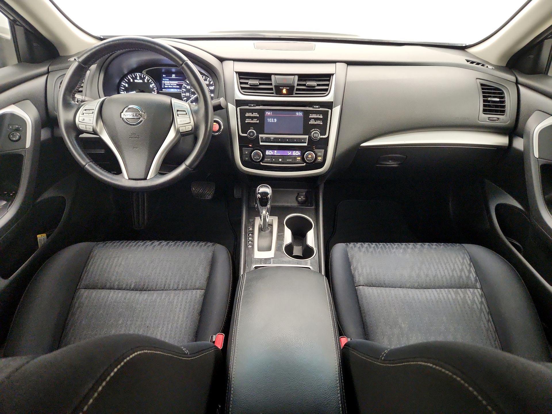 Thumbnail: 2018 Nissan Altima - 9
