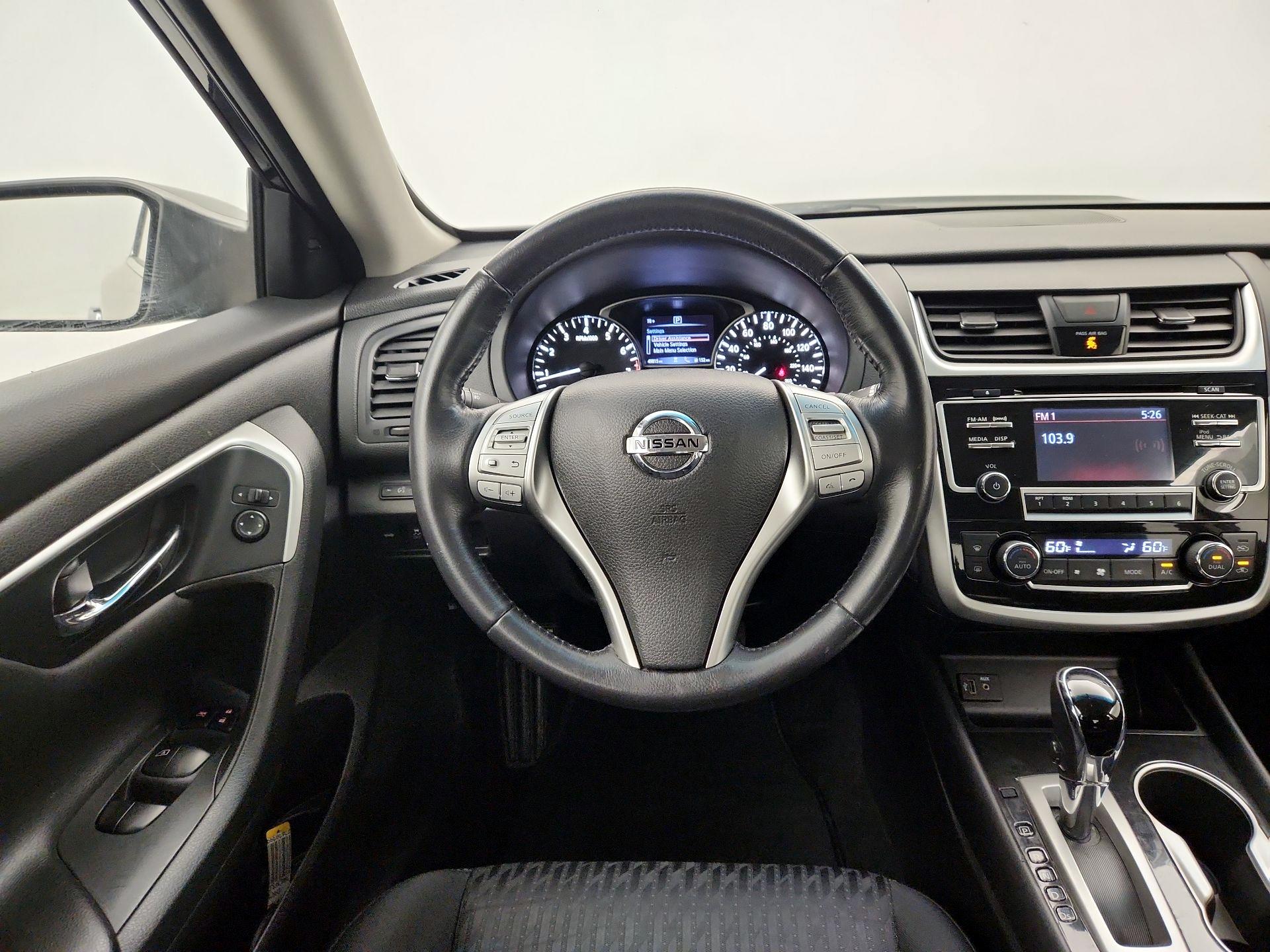 Thumbnail: 2018 Nissan Altima - 10