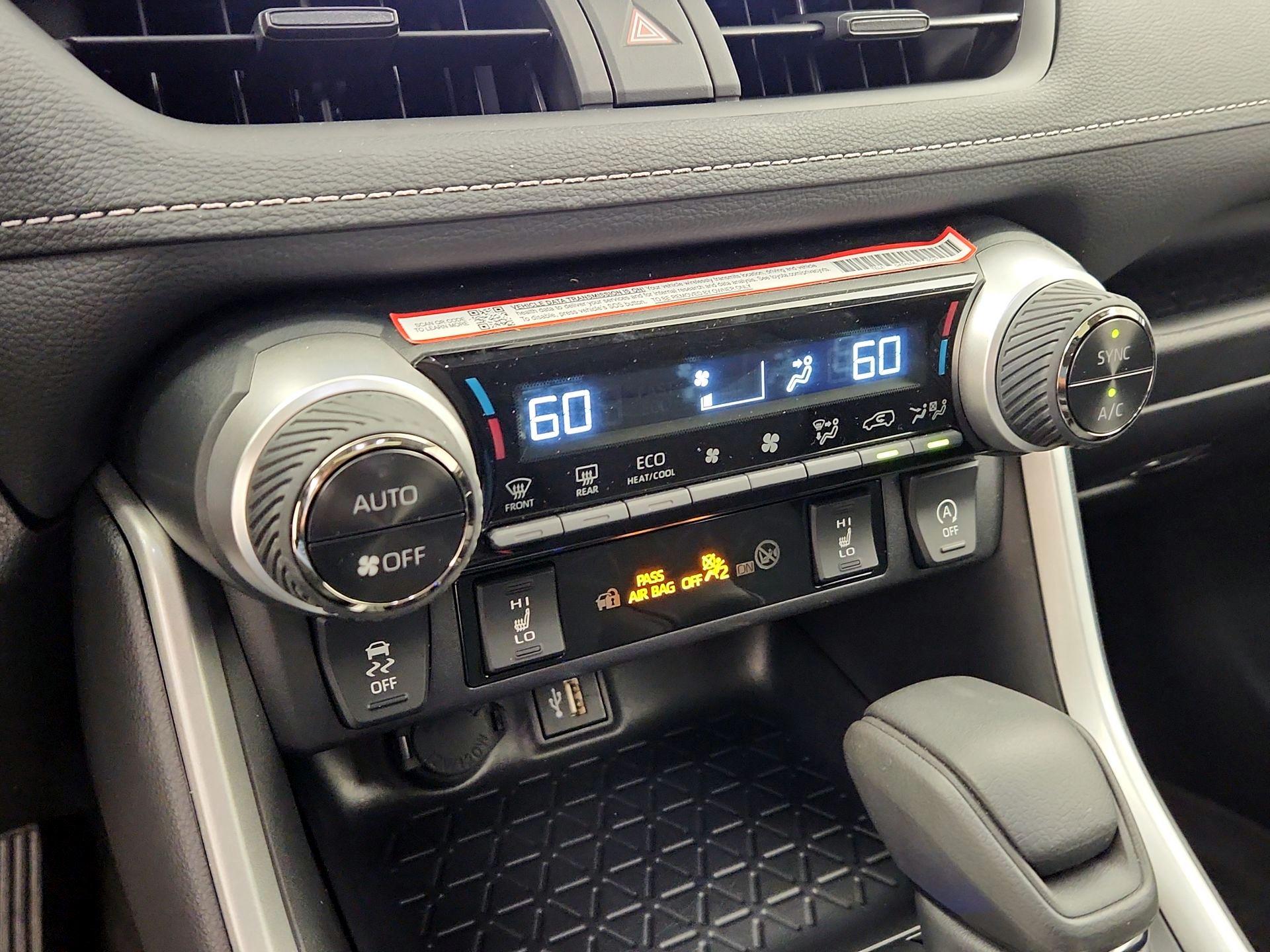 Thumbnail: 2025 Toyota RAV4 - 16