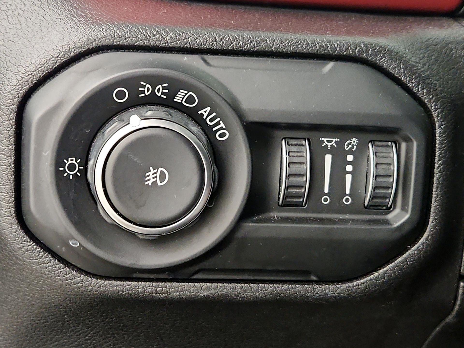 Thumbnail: 2020 Jeep Wrangler - 13