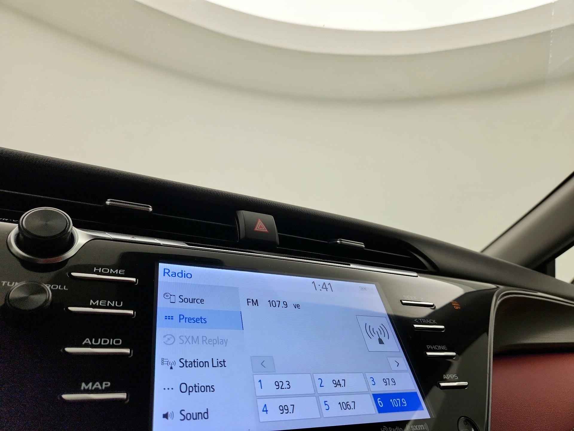 Thumbnail: 2019 Toyota Camry - 15