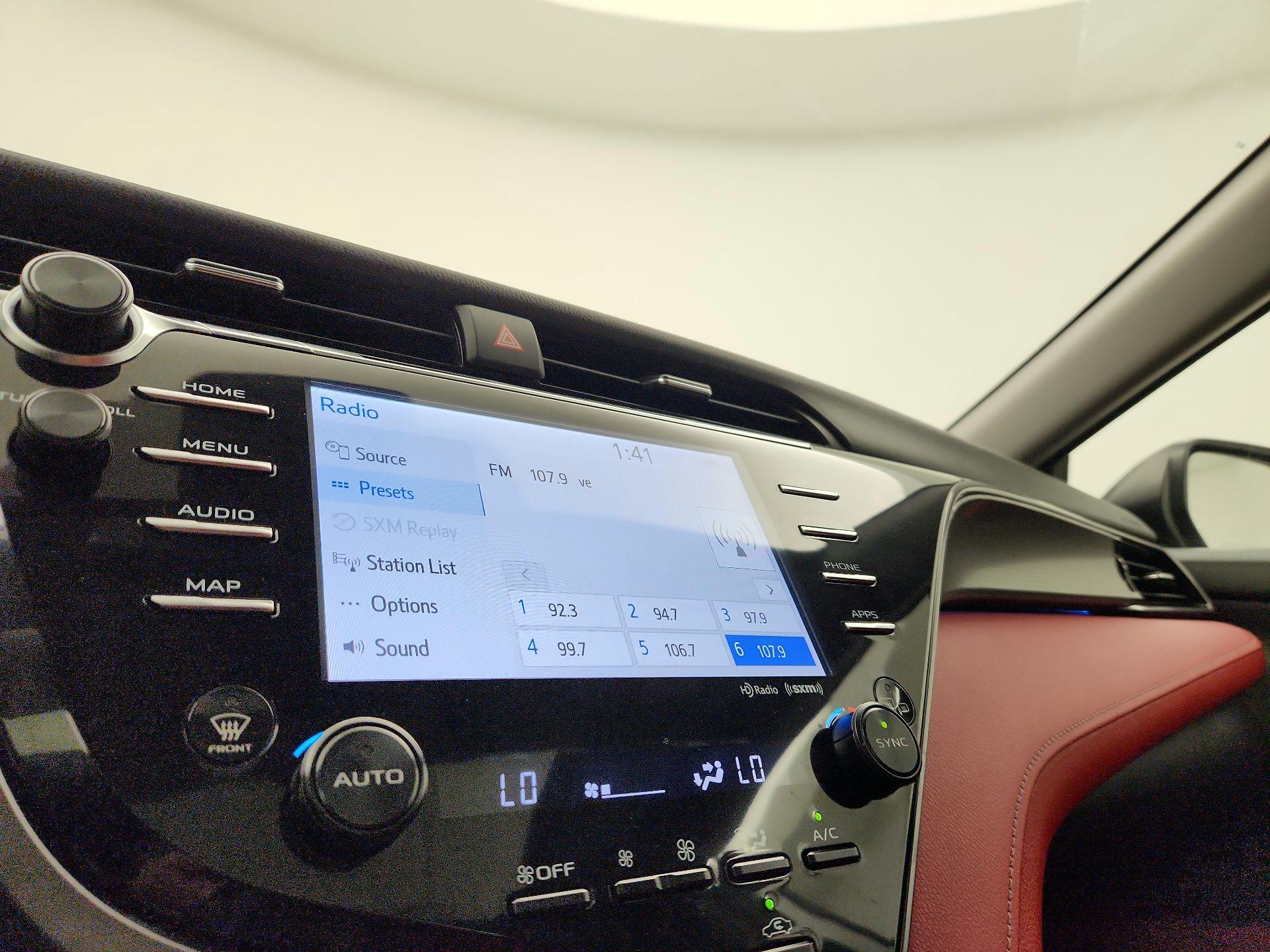 Thumbnail: 2019 Toyota Camry - 16