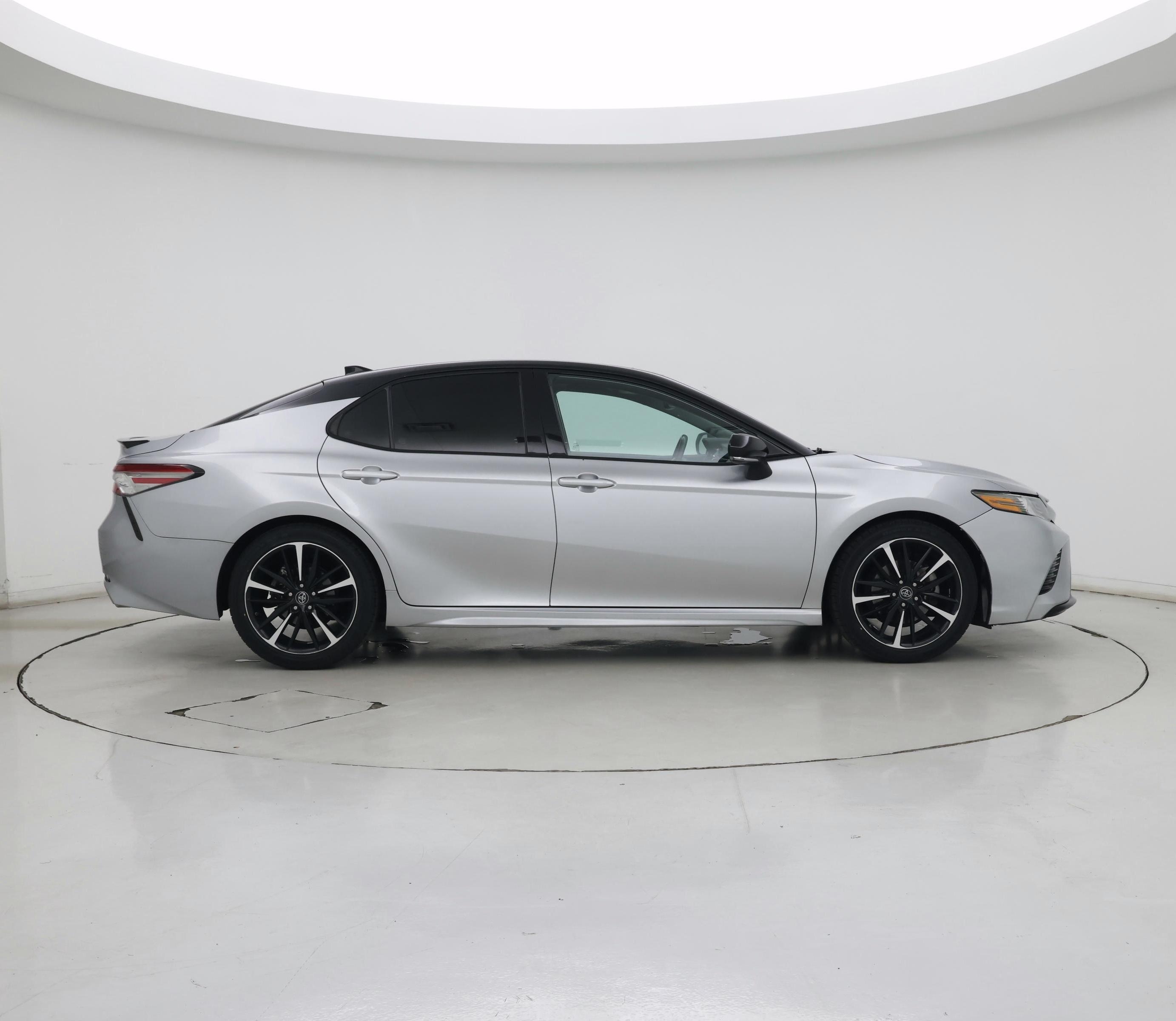 Thumbnail: 2019 Toyota Camry - 7
