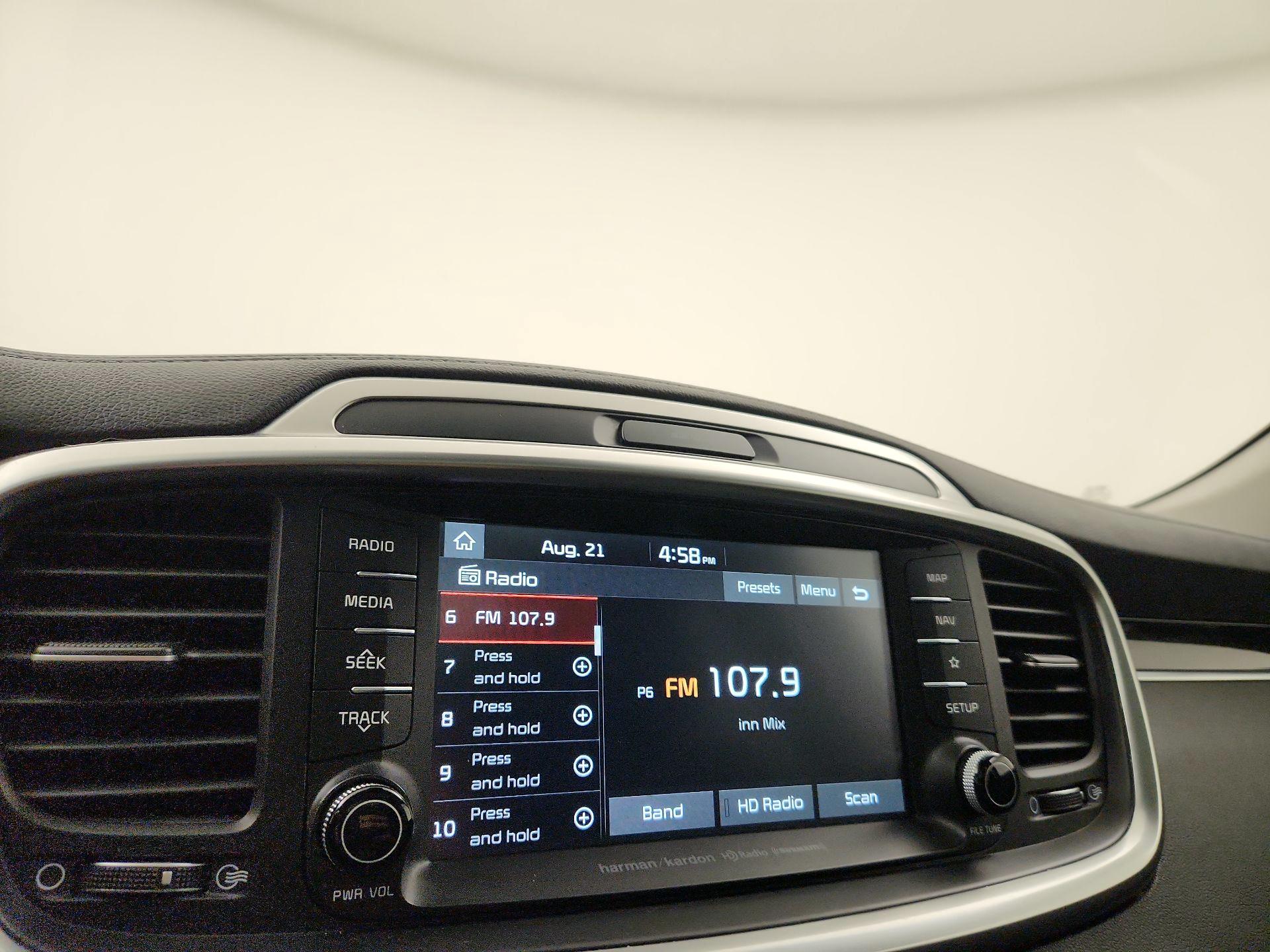 Thumbnail: 2019 Kia Sorento - 16