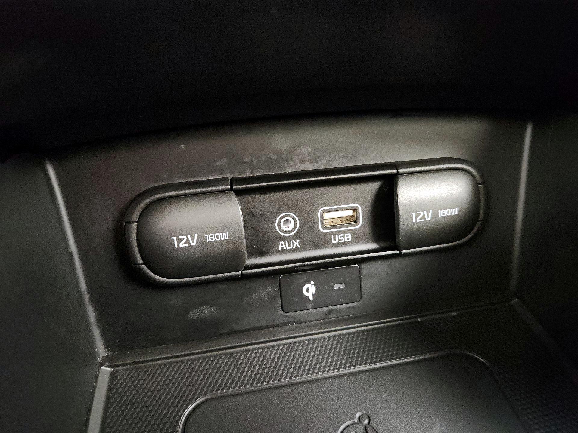 Thumbnail: 2019 Kia Sorento - 19