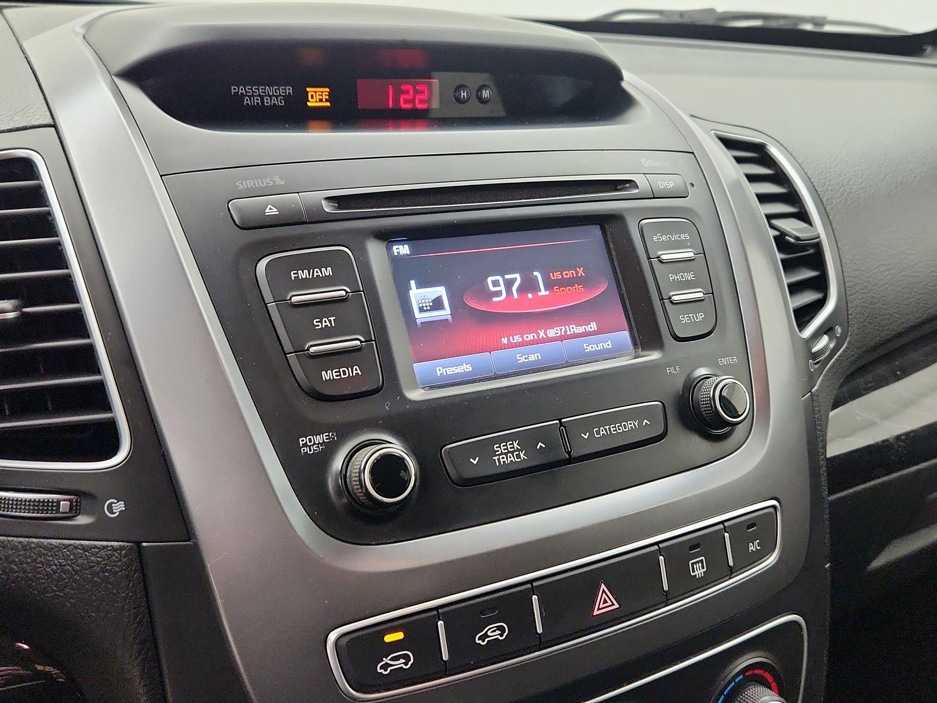 Thumbnail: 2014 Kia Sorento - 15