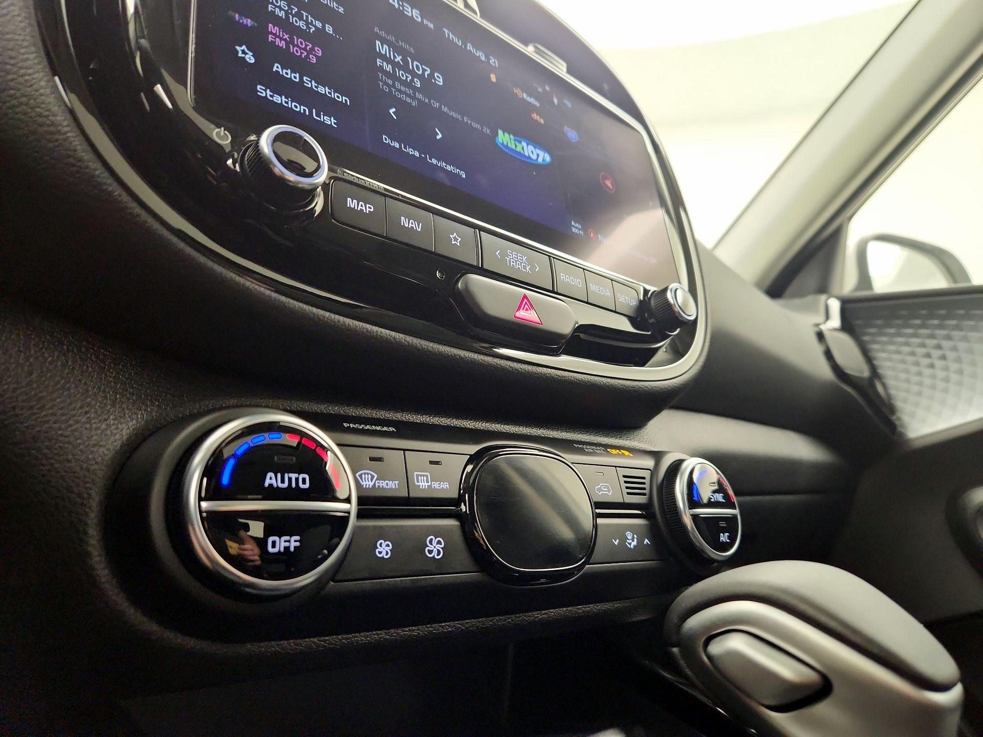 Thumbnail: 2023 Kia Soul - 17