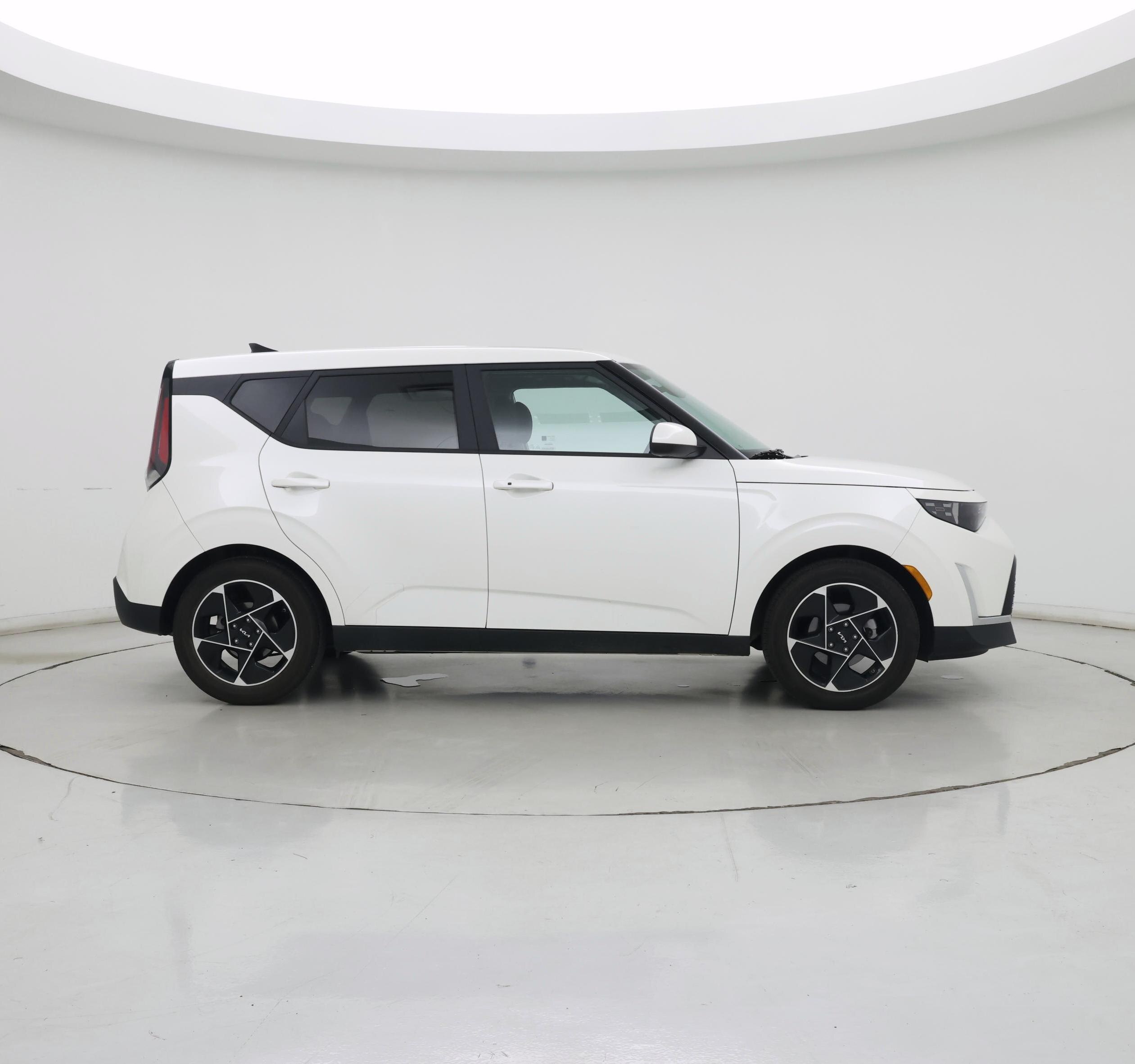 Thumbnail: 2023 Kia Soul - 7