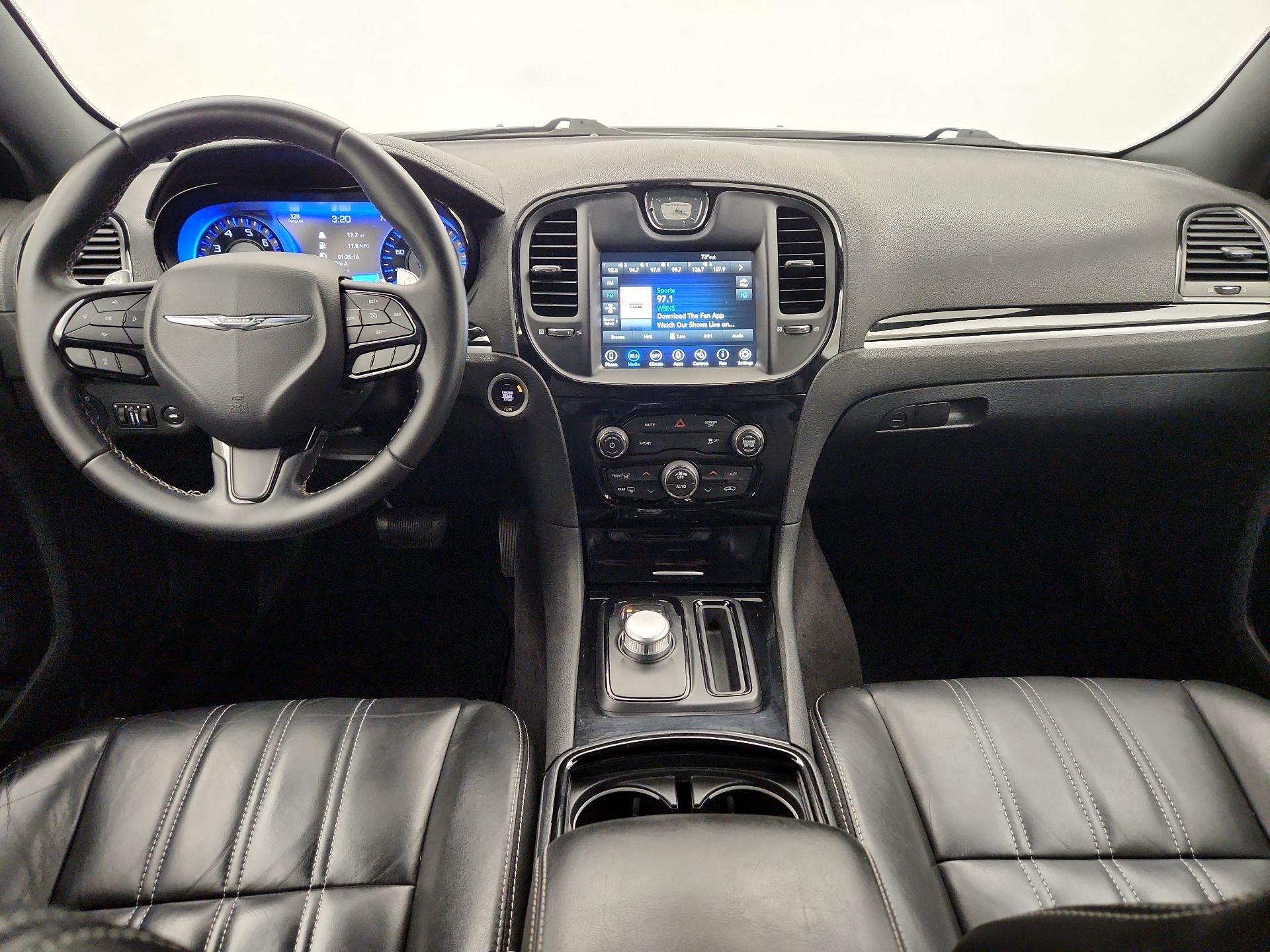 Thumbnail: 2018 Chrysler 300 - 9