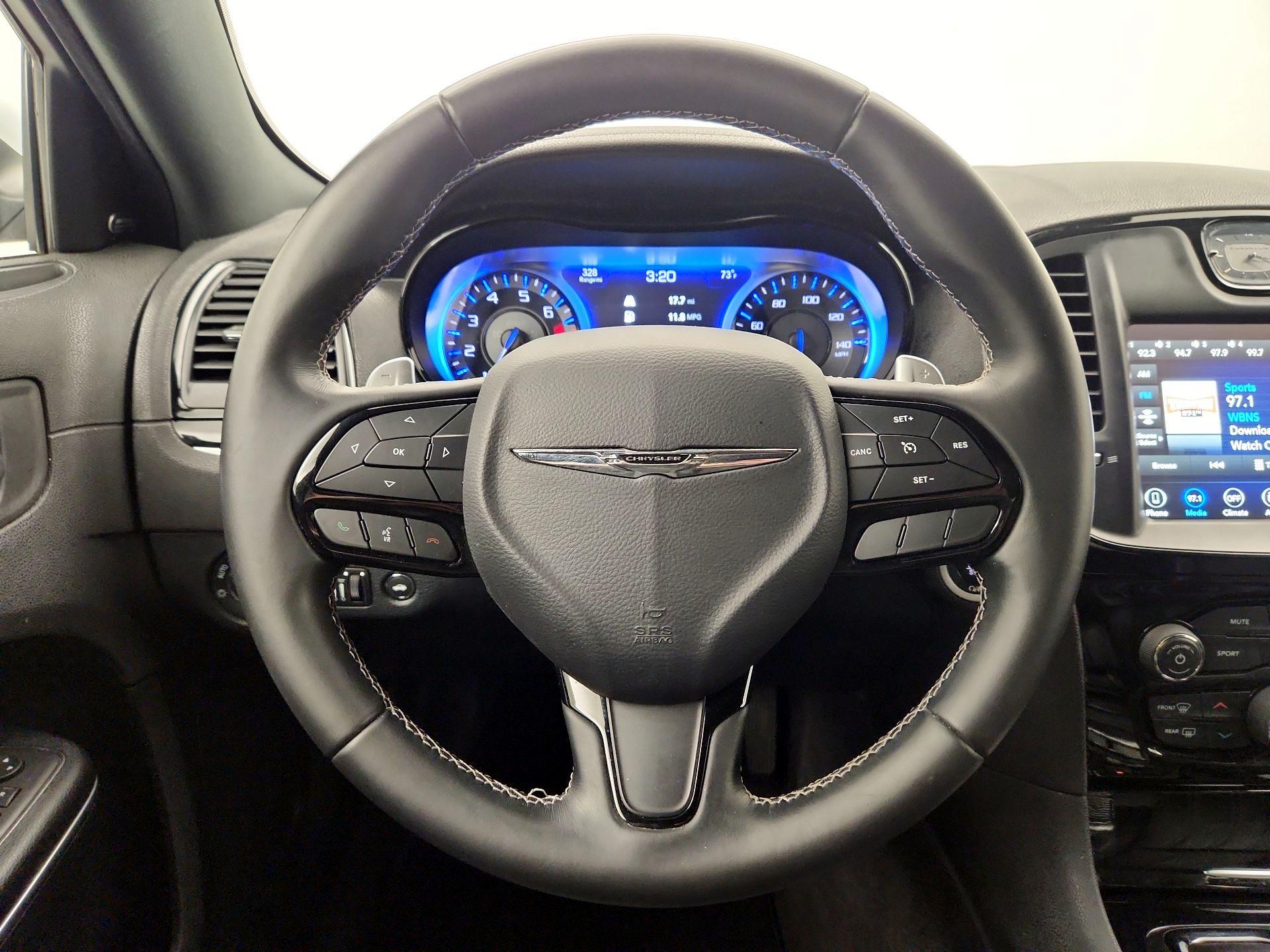 Thumbnail: 2018 Chrysler 300 - 10