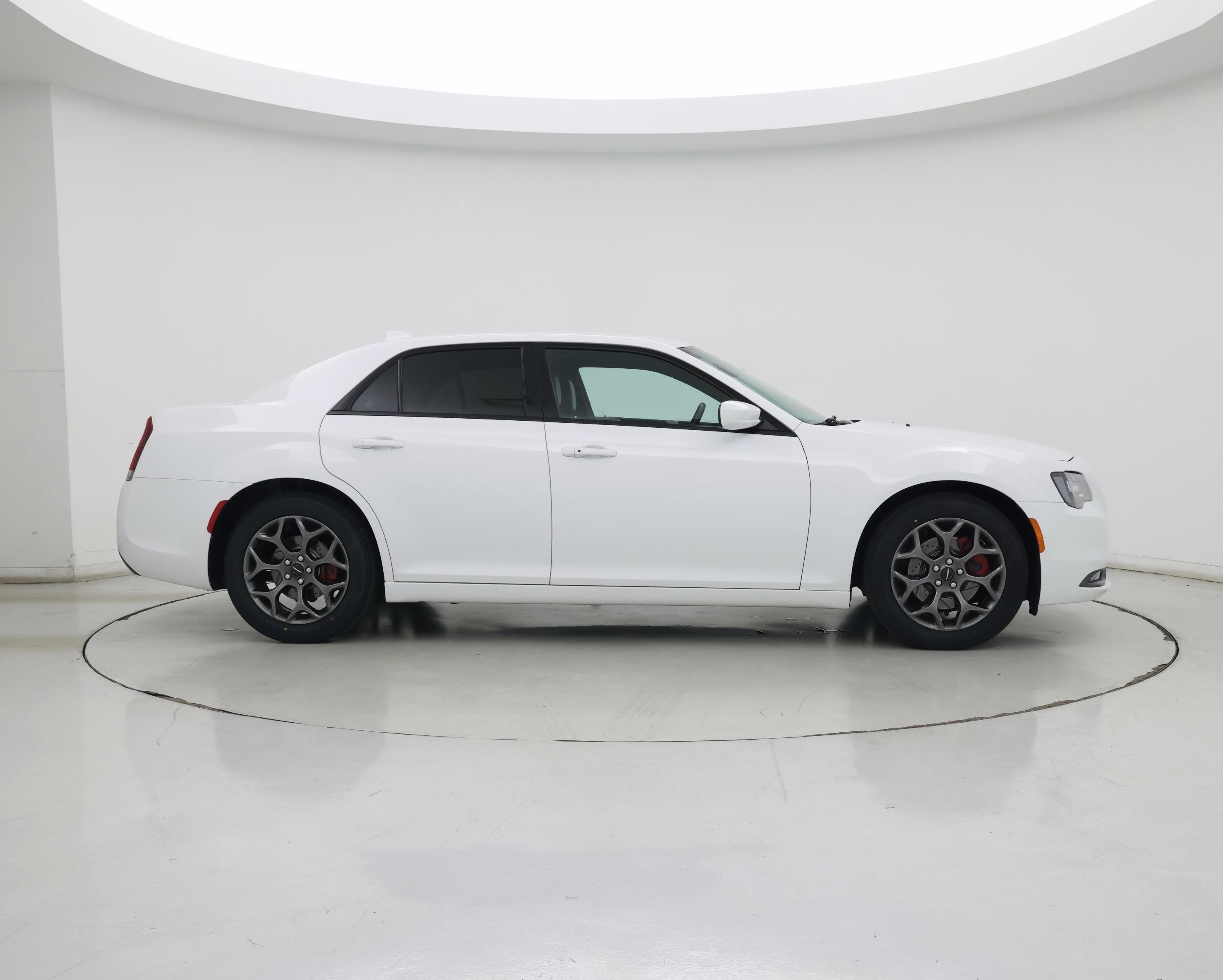 Thumbnail: 2018 Chrysler 300 - 7