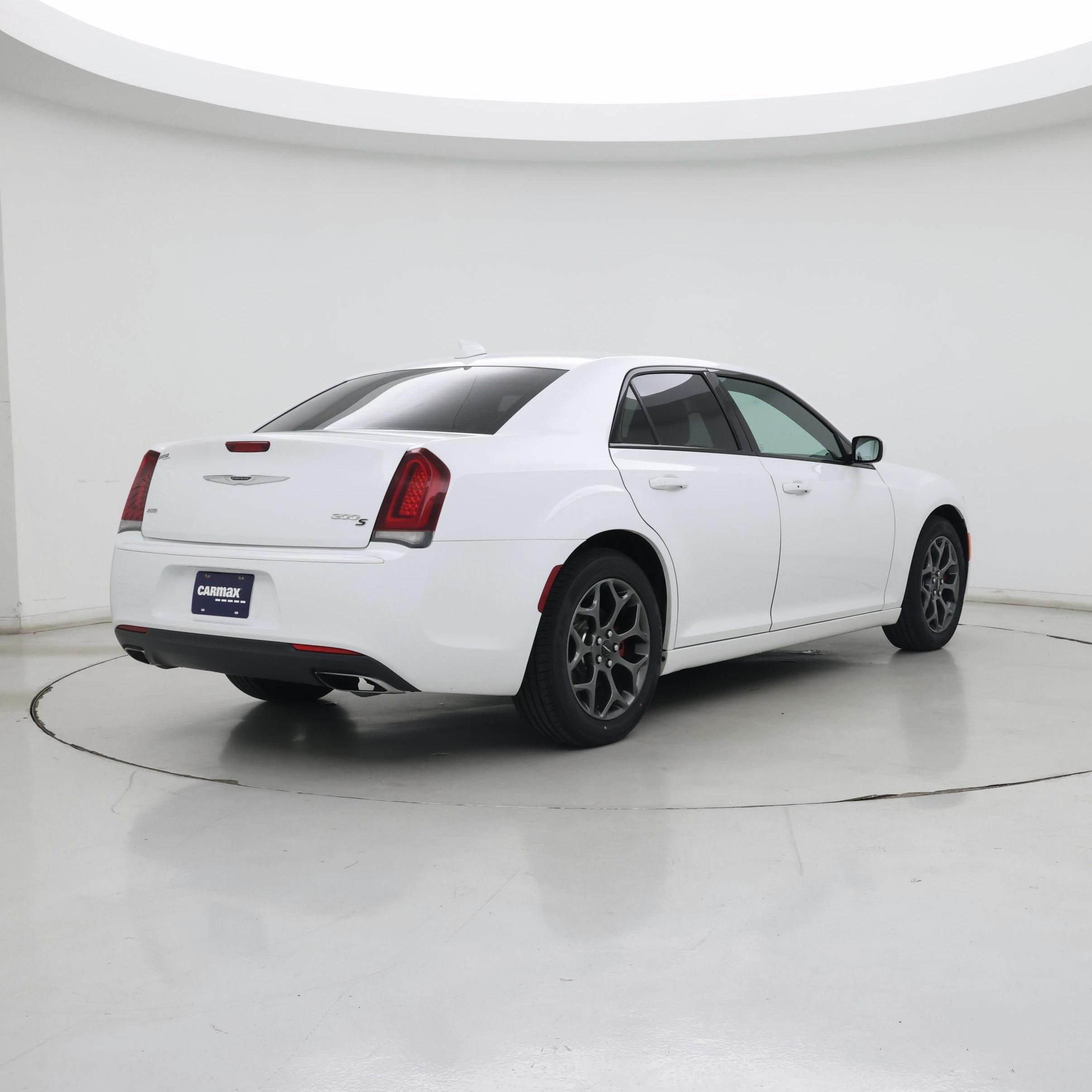 Thumbnail: 2018 Chrysler 300 - 8