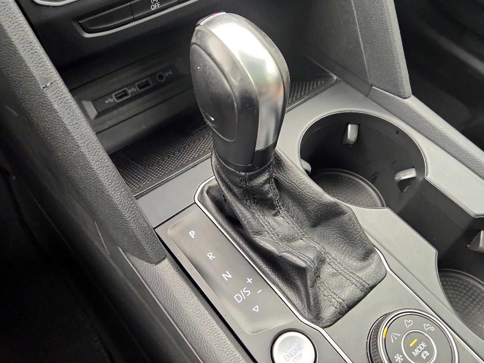 Thumbnail: 2021 Volkswagen Atlas - 17